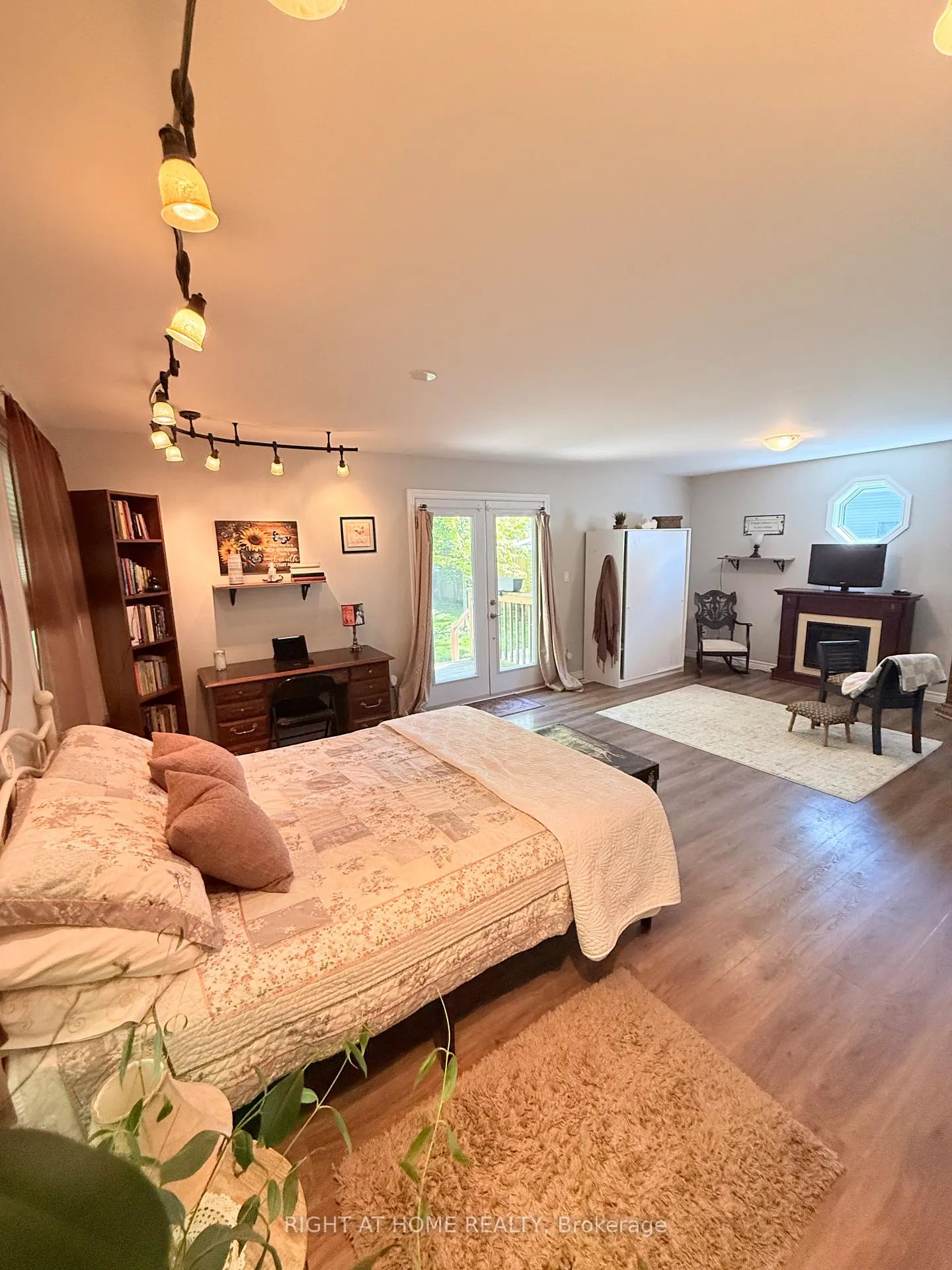 Photo 18 of 154 Admiral Road, Ajax, South East — HOMEH