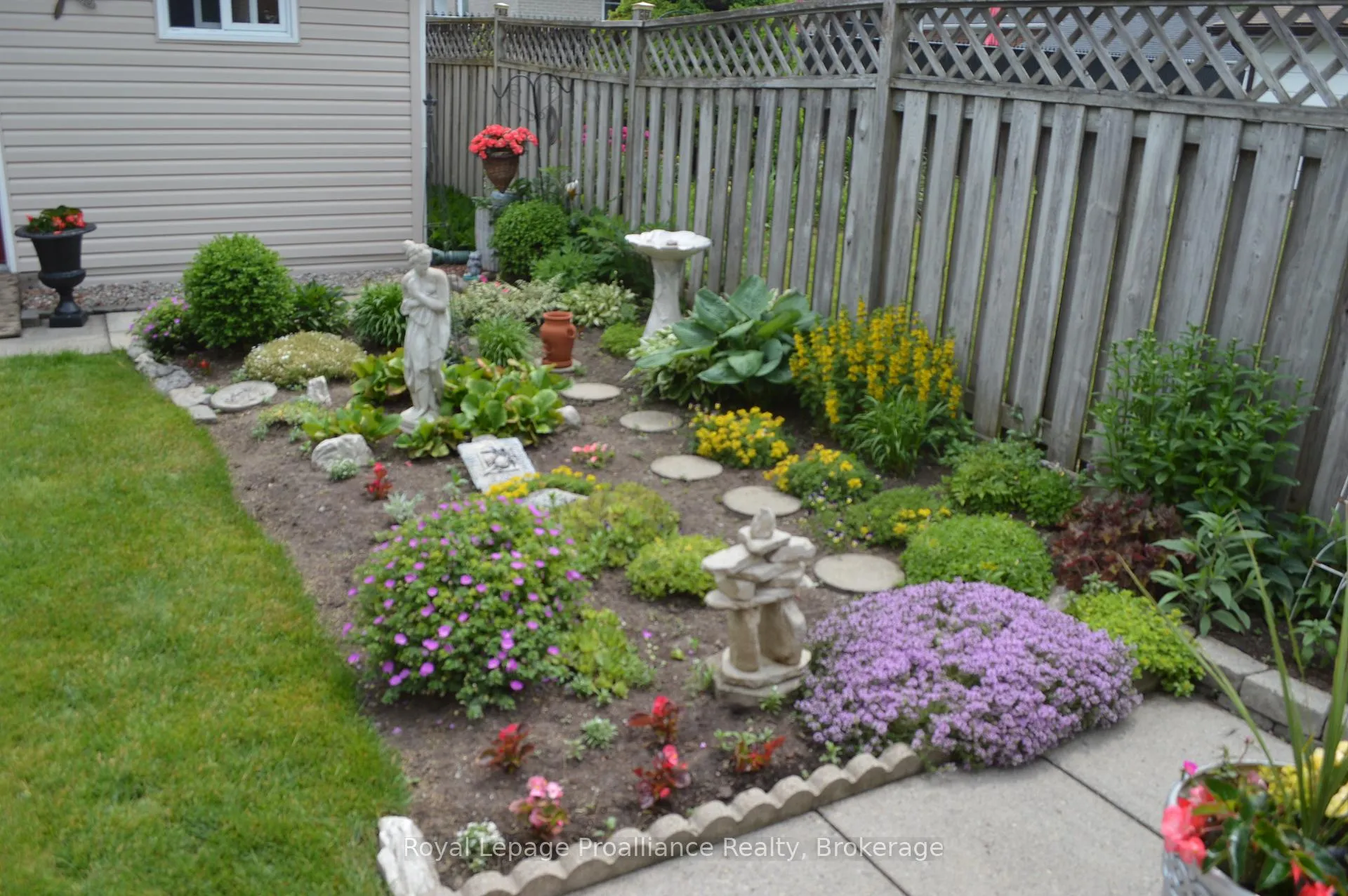 Photo 30 of 9 Austin Street, Quinte West, Trenton Ward — HOMEH