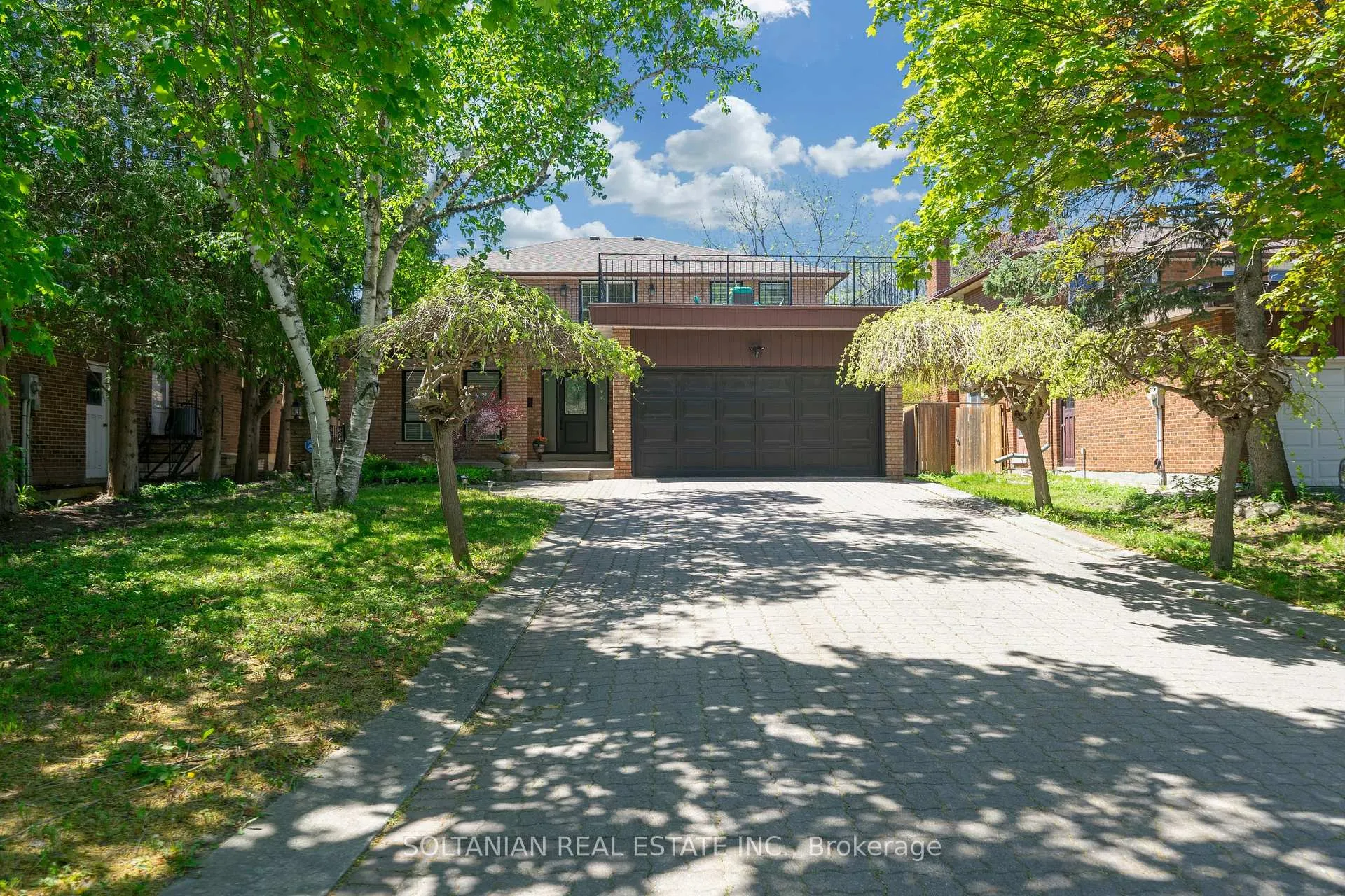 Photo 2 of 12 Dorian Place, Vaughan, Uplands — HOMEH