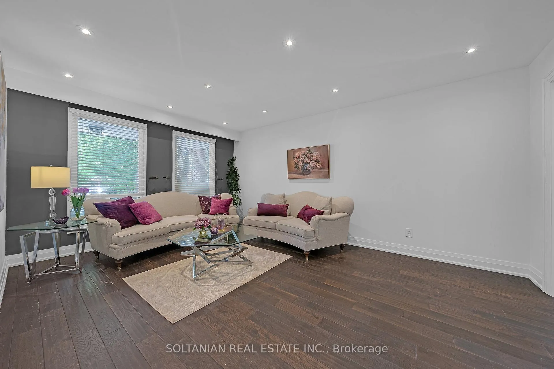 Photo 5 of 12 Dorian Place, Vaughan, Uplands — HOMEH