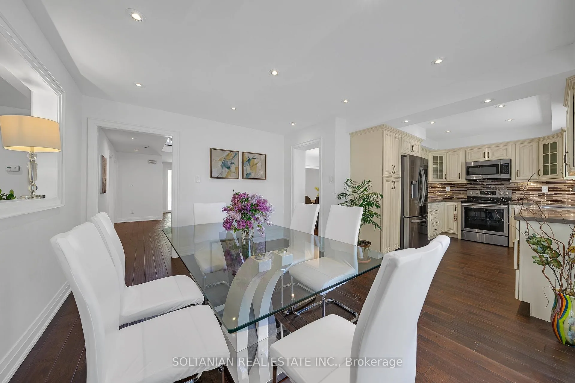 Photo 9 of 12 Dorian Place, Vaughan, Uplands — HOMEH
