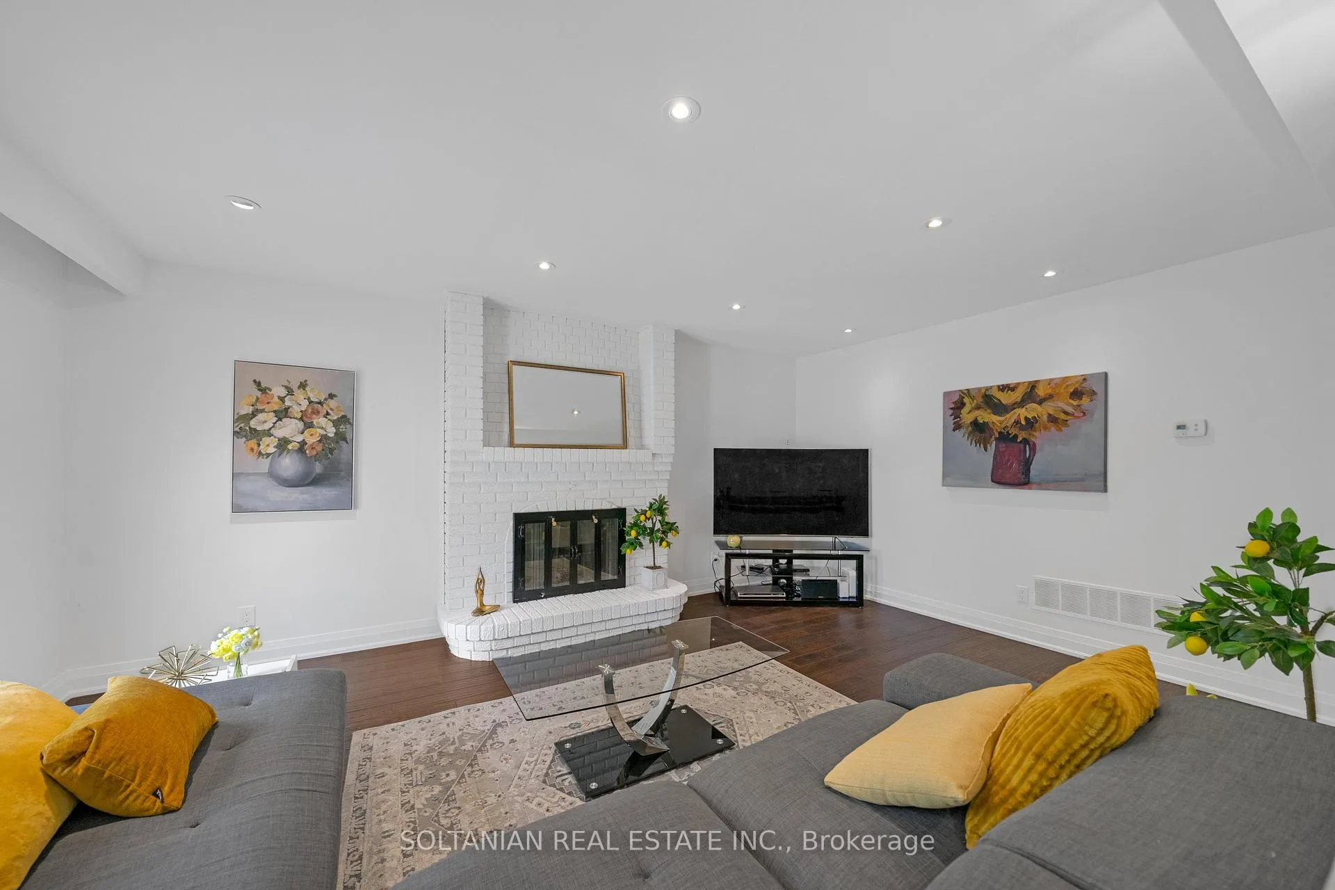 Photo 17 of 12 Dorian Place, Vaughan, Uplands — HOMEH