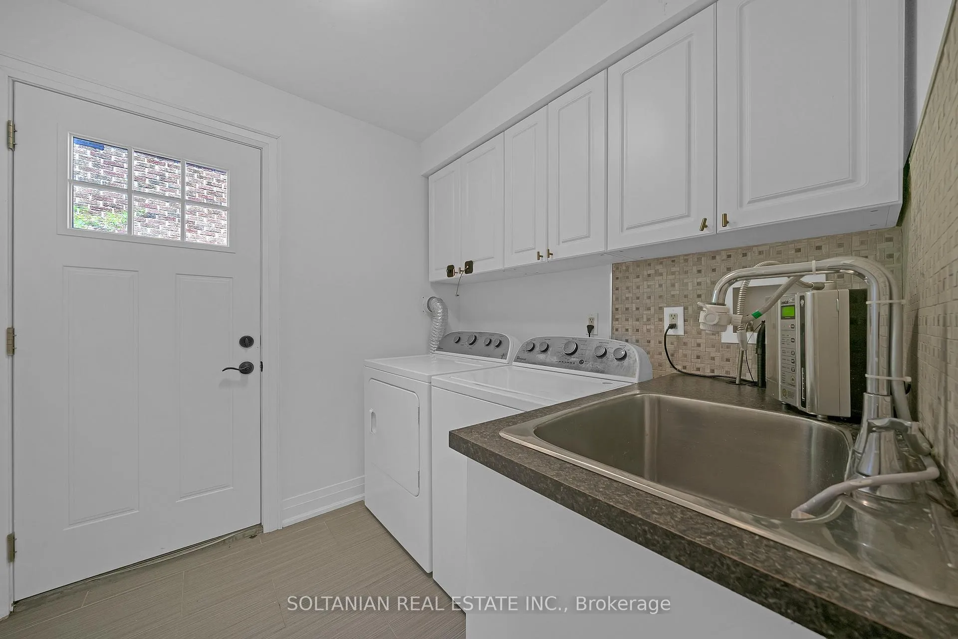 Photo 37 of 12 Dorian Place, Vaughan, Uplands — HOMEH