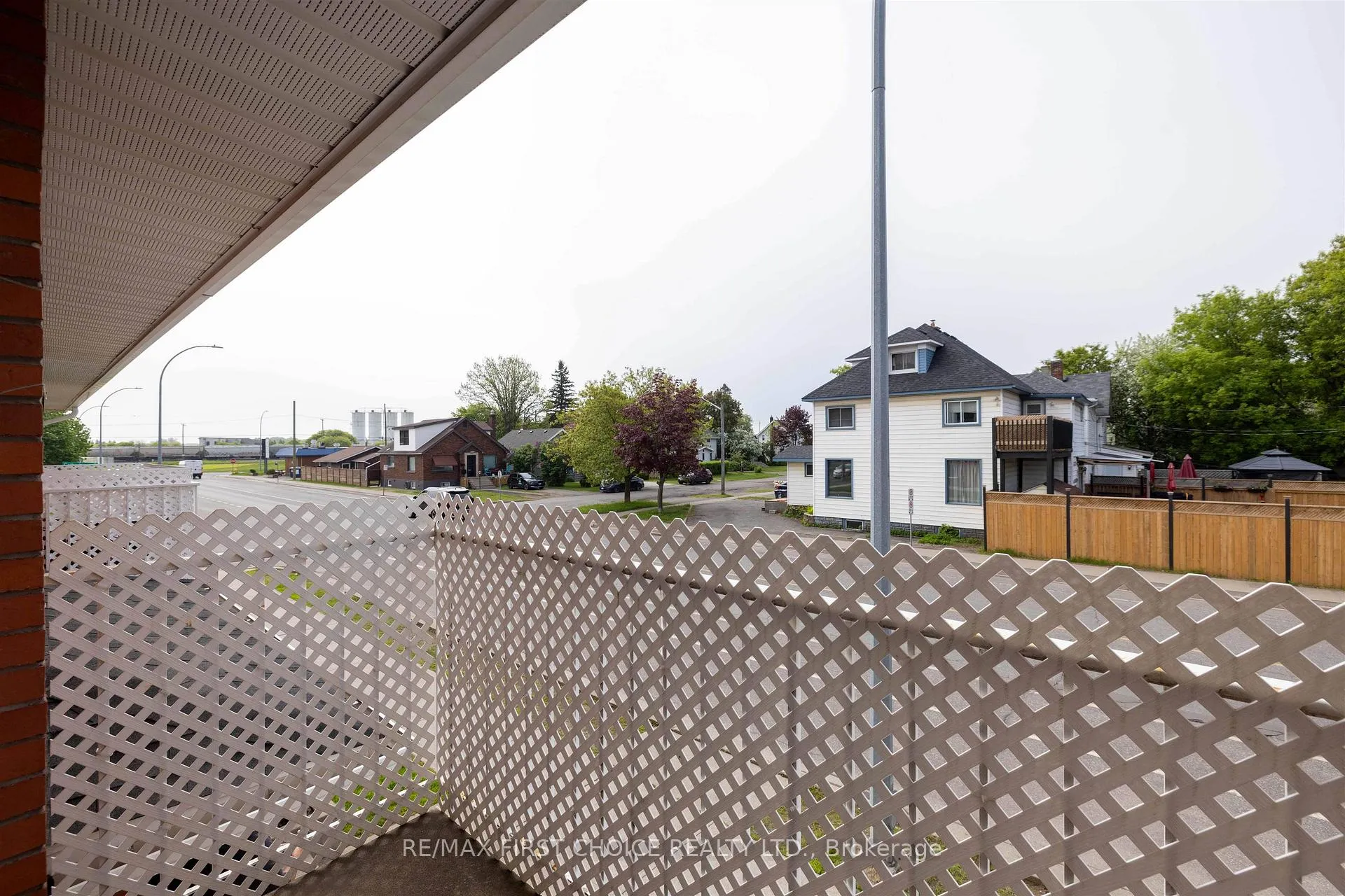 Photo 24 of 641 Catherine Street, Thunder Bay, Hyde Park — HOMEH