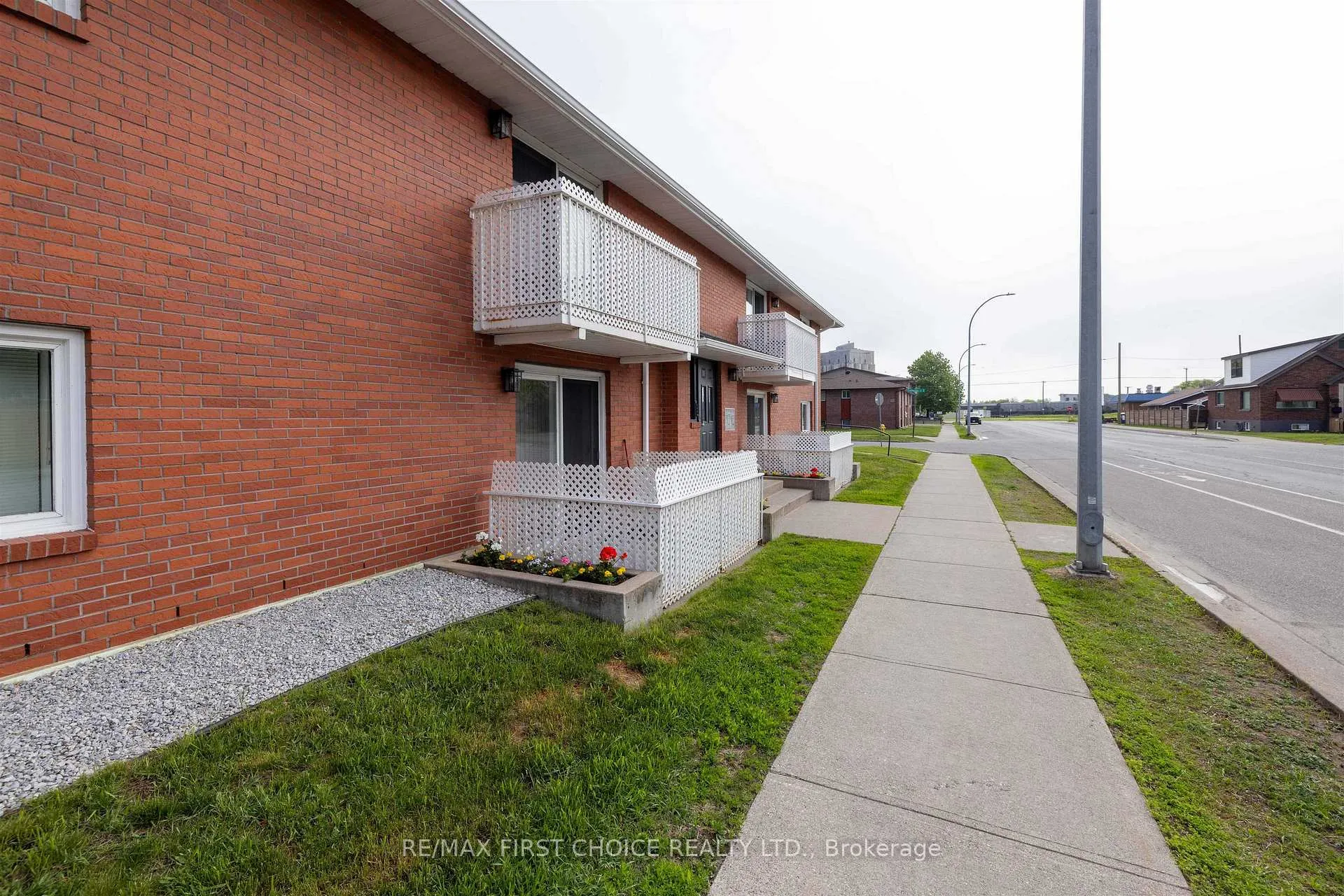 Photo 31 of 641 Catherine Street, Thunder Bay, Hyde Park — HOMEH