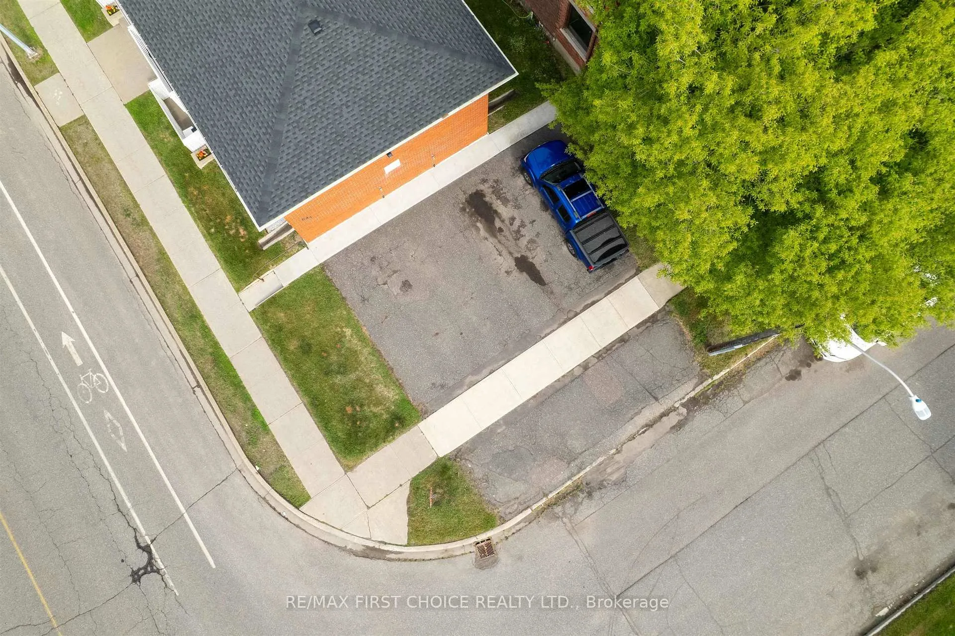 Photo 36 of 641 Catherine Street, Thunder Bay, Hyde Park — HOMEH