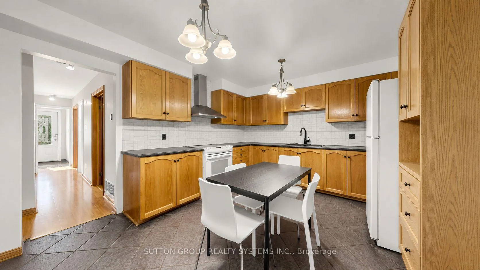 Photo 5 of 289D Bartlett Avenue, Toronto, Dovercourt-Wallace Emerson-Junction — HOMEH