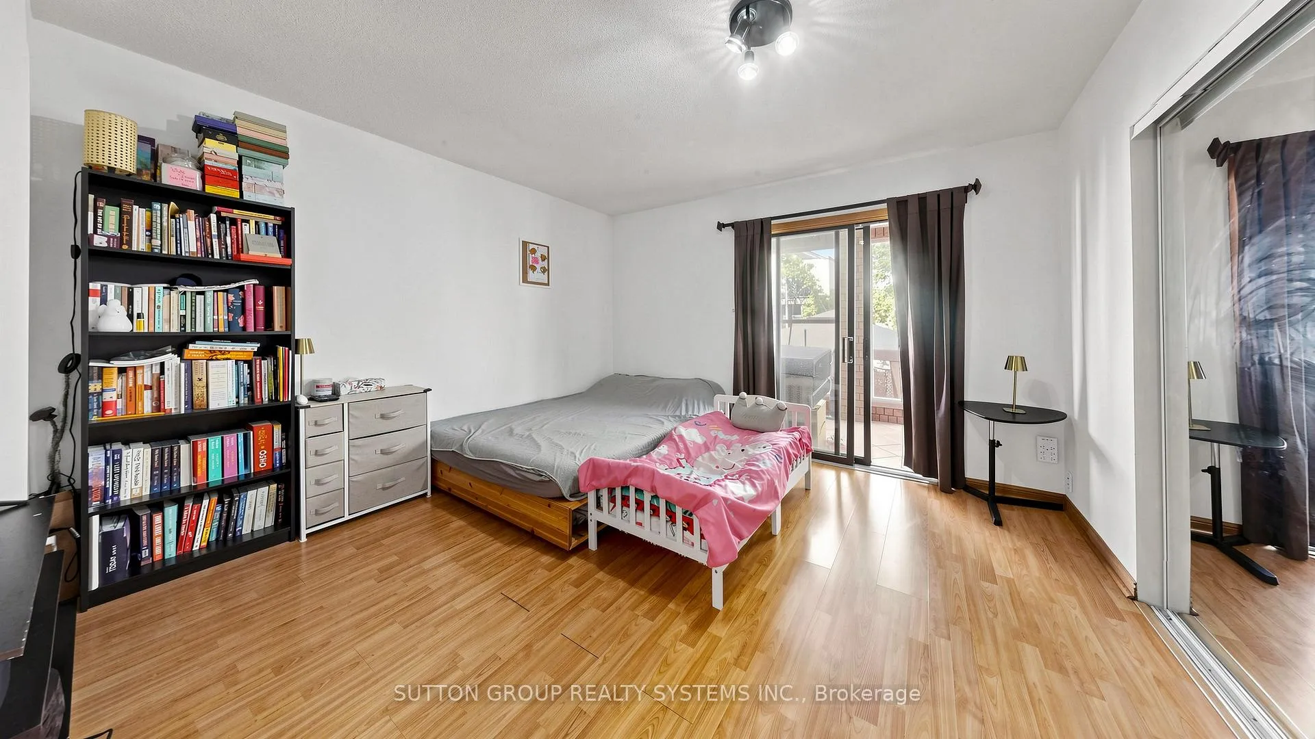 Photo 7 of 289D Bartlett Avenue, Toronto, Dovercourt-Wallace Emerson-Junction — HOMEH