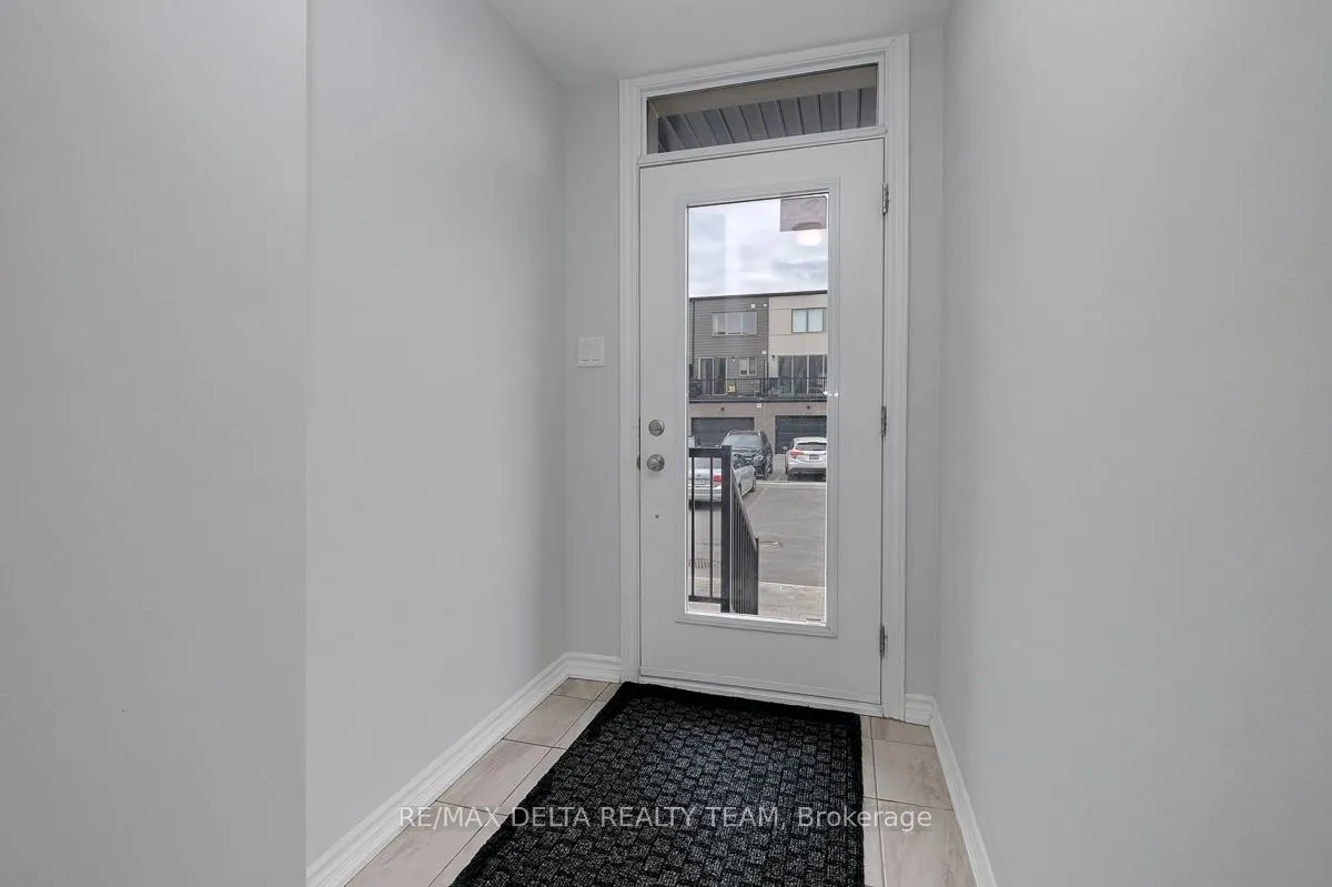 Photo 4 of Unit 11, 716 Kizis Private, Ottawa, CFB Rockcliffe and Area — HOMEH