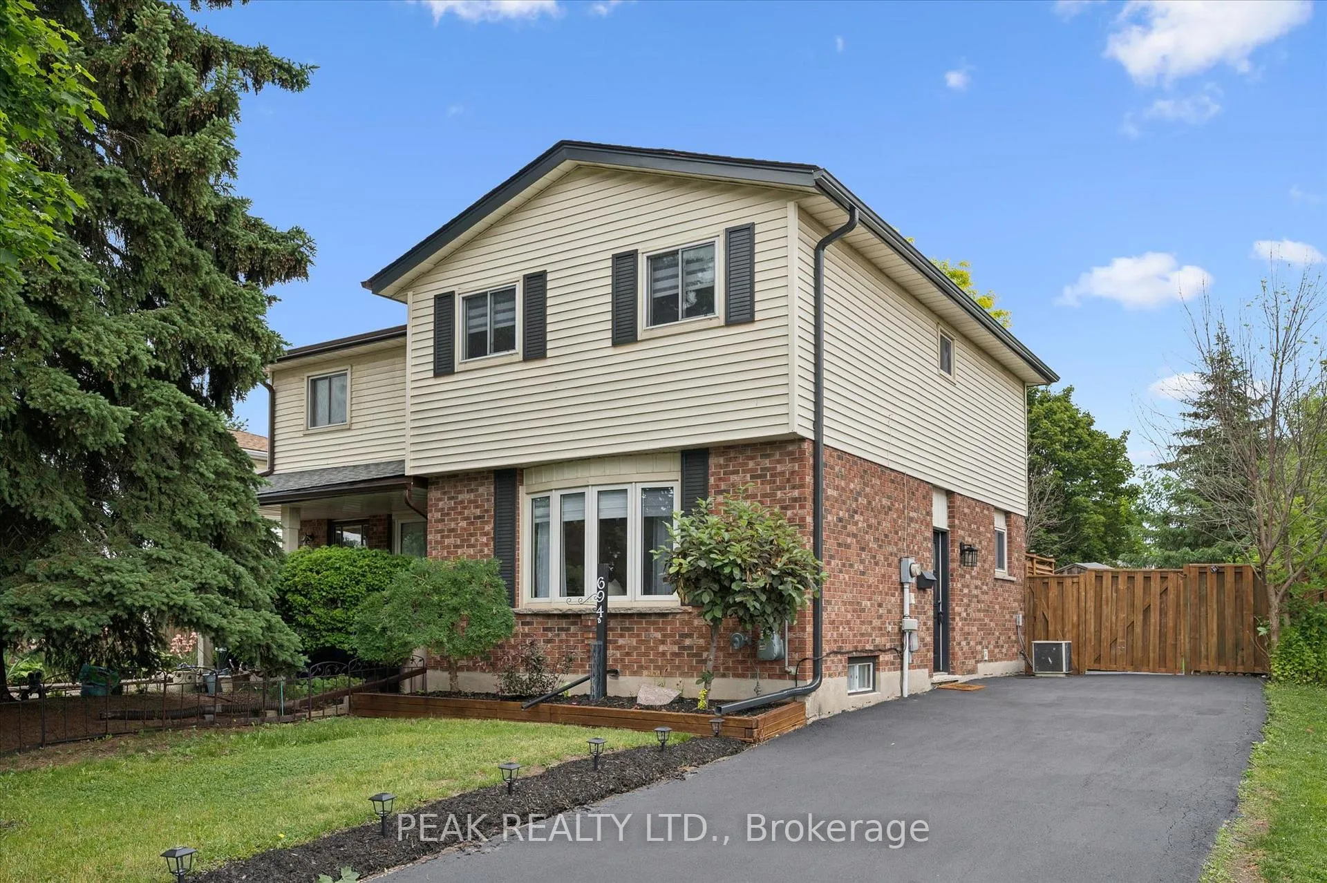 Photo 1 of Unit B, 694 Highpoint Avenue, Waterloo — HOMEH