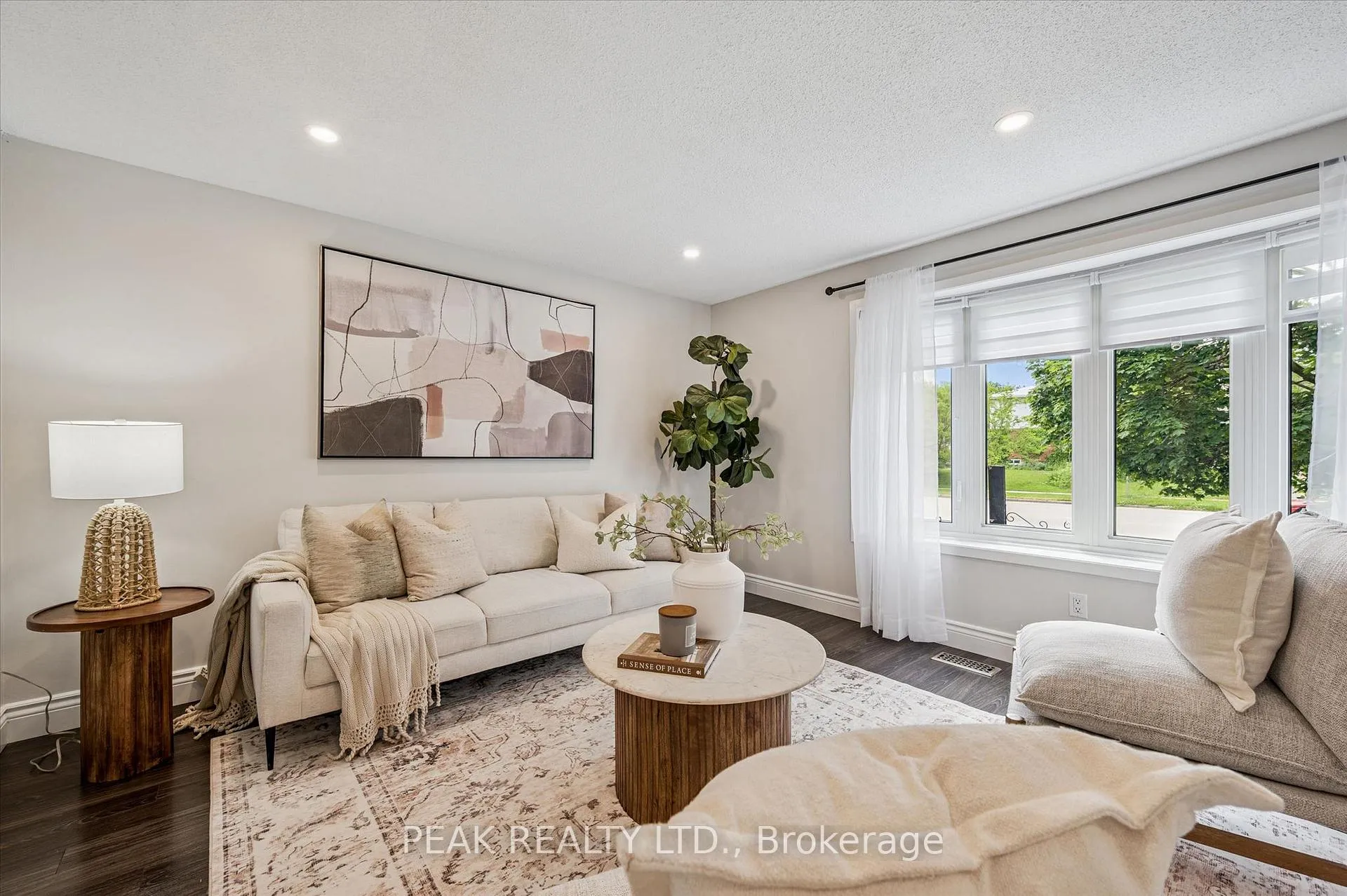 Photo 3 of Unit B, 694 Highpoint Avenue, Waterloo — HOMEH