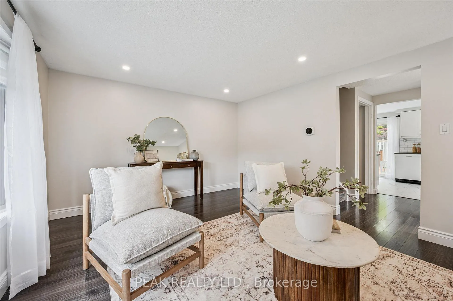 Photo 5 of Unit B, 694 Highpoint Avenue, Waterloo — HOMEH