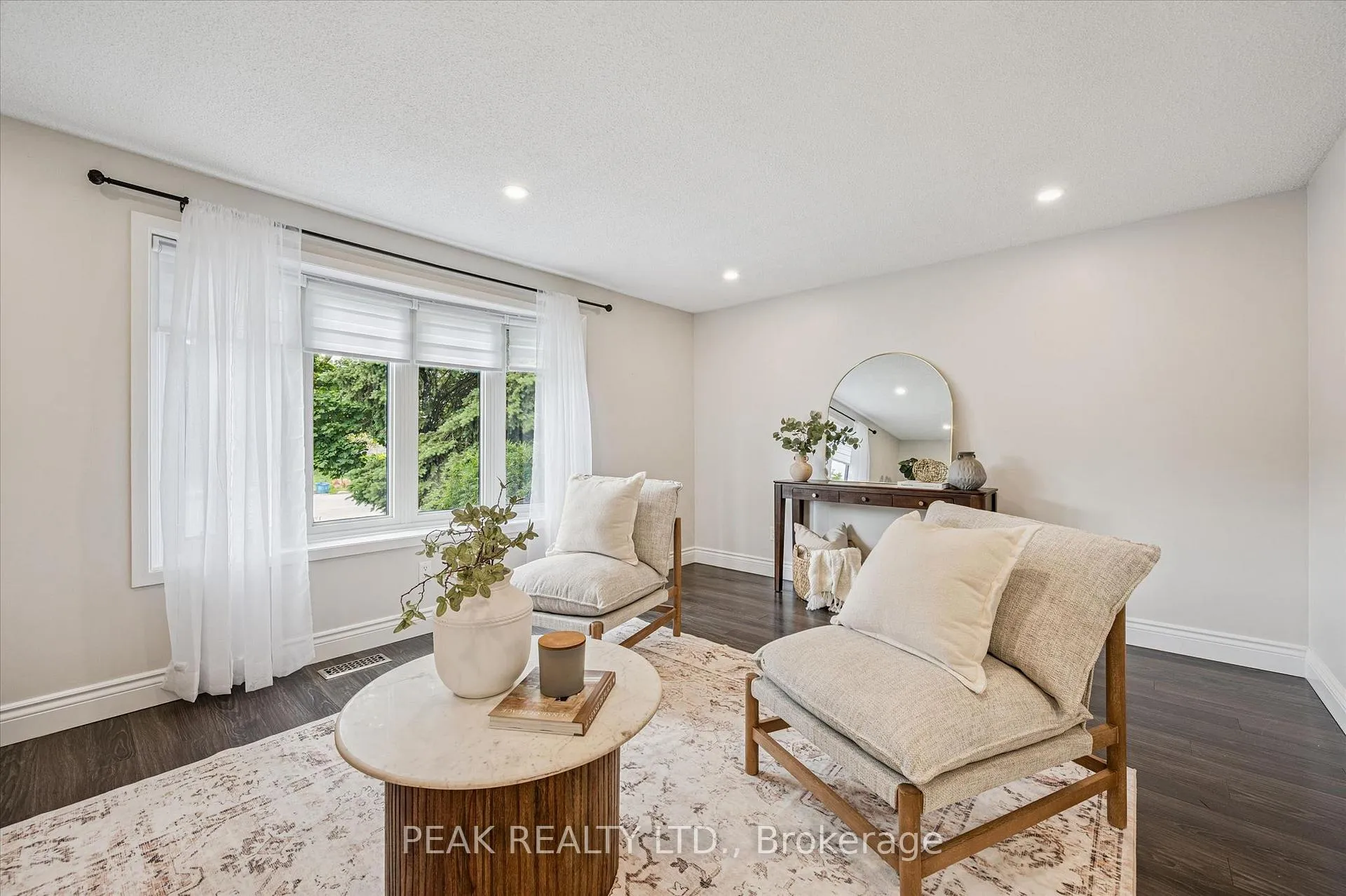 Photo 6 of Unit B, 694 Highpoint Avenue, Waterloo — HOMEH