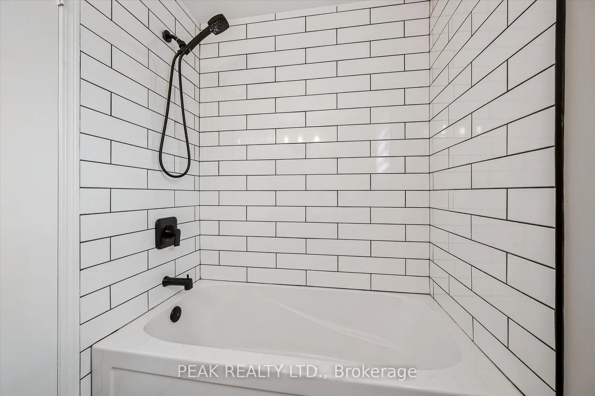 Photo 18 of Unit B, 694 Highpoint Avenue, Waterloo — HOMEH