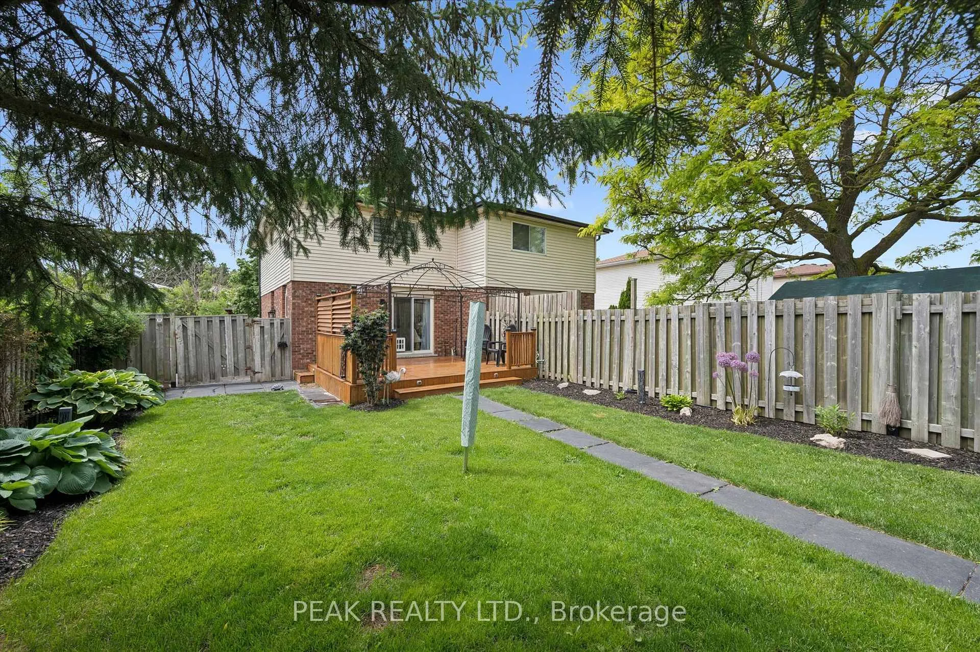 Photo 37 of Unit B, 694 Highpoint Avenue, Waterloo — HOMEH