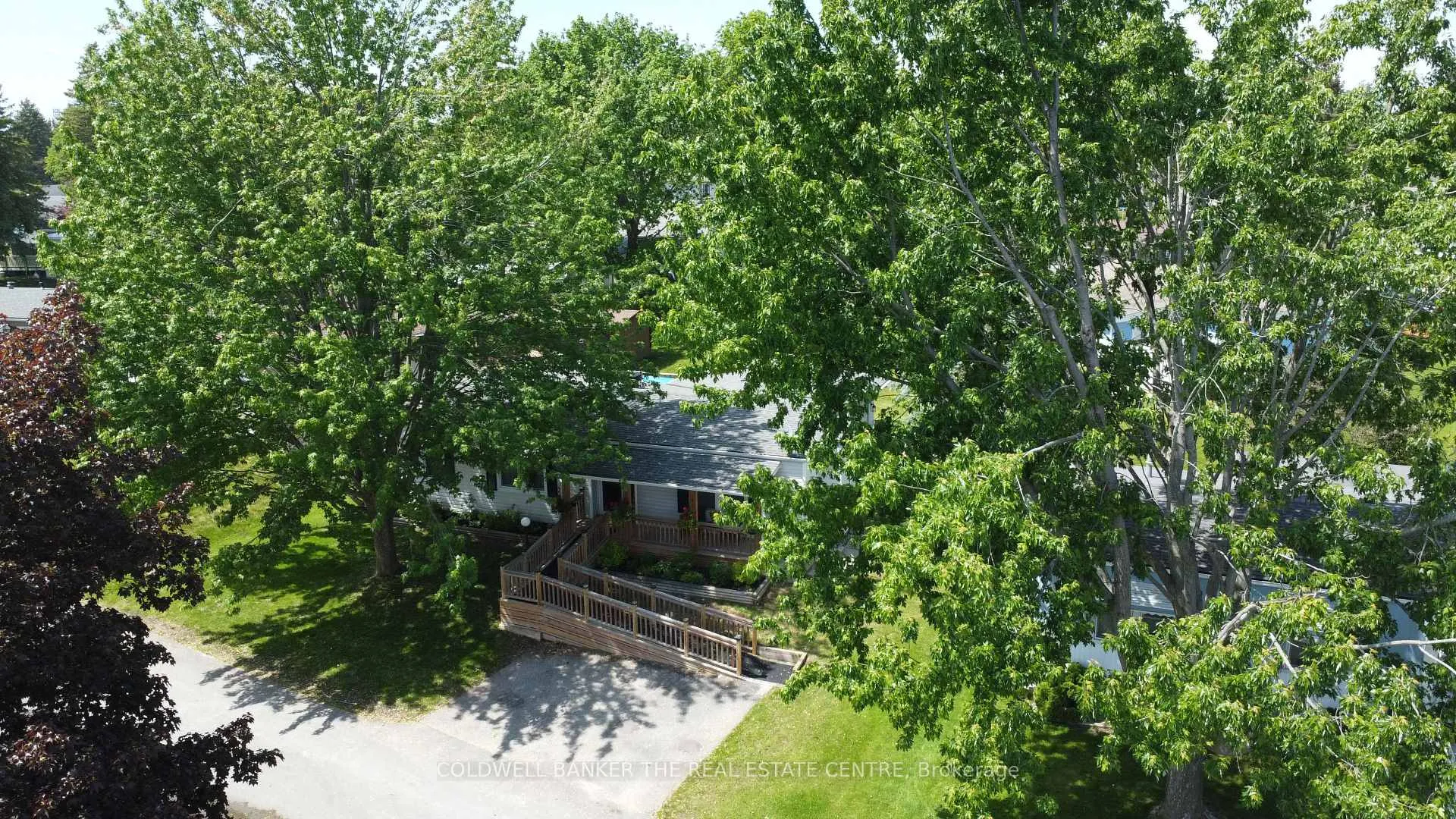 Photo 32 of 36 Linden Lane, Innisfil, Rural Innisfil — HOMEH