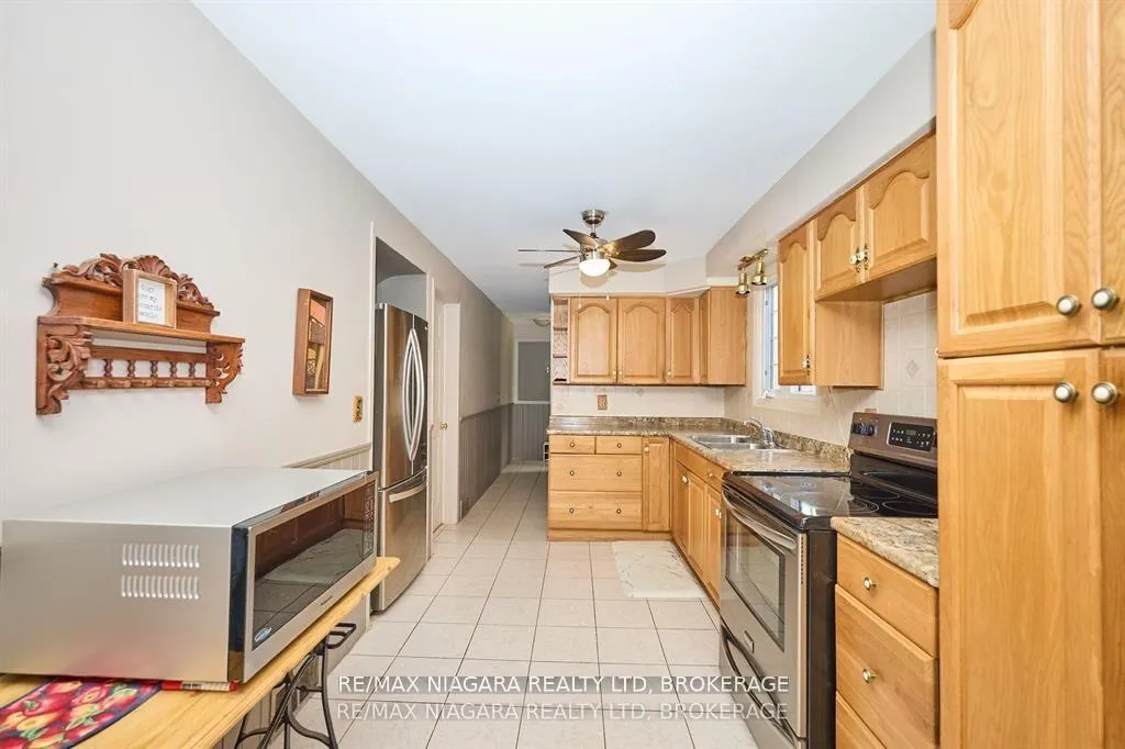 Photo 21 of 7060 Garner Road, Niagara Falls, Forestview — HOMEH