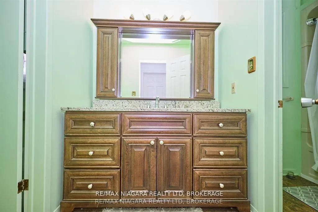 Photo 35 of 7060 Garner Road, Niagara Falls, Forestview — HOMEH