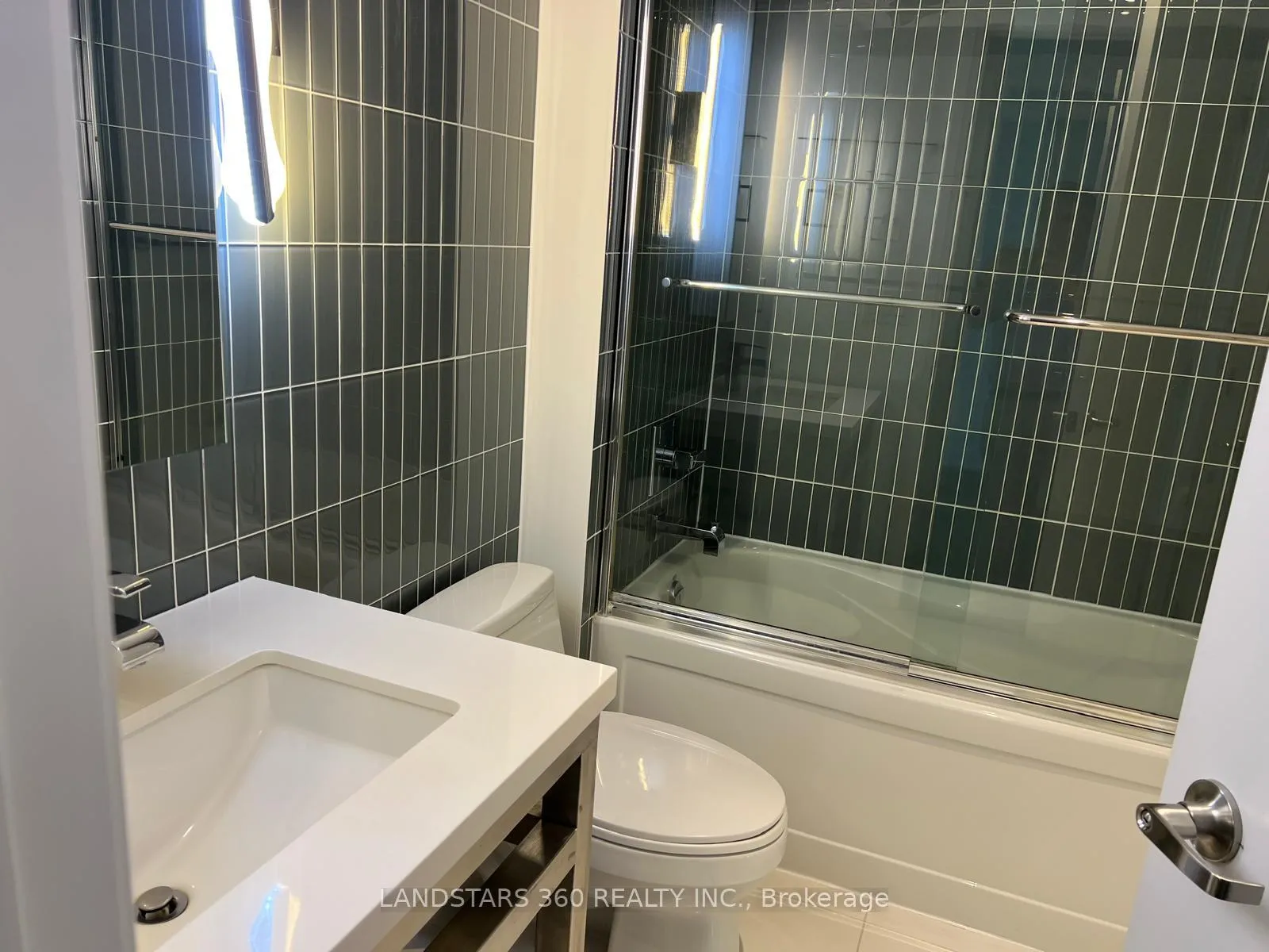 Photo 6 of Unit 2505, 80 John Street, Toronto, Waterfront Communities — HOMEH