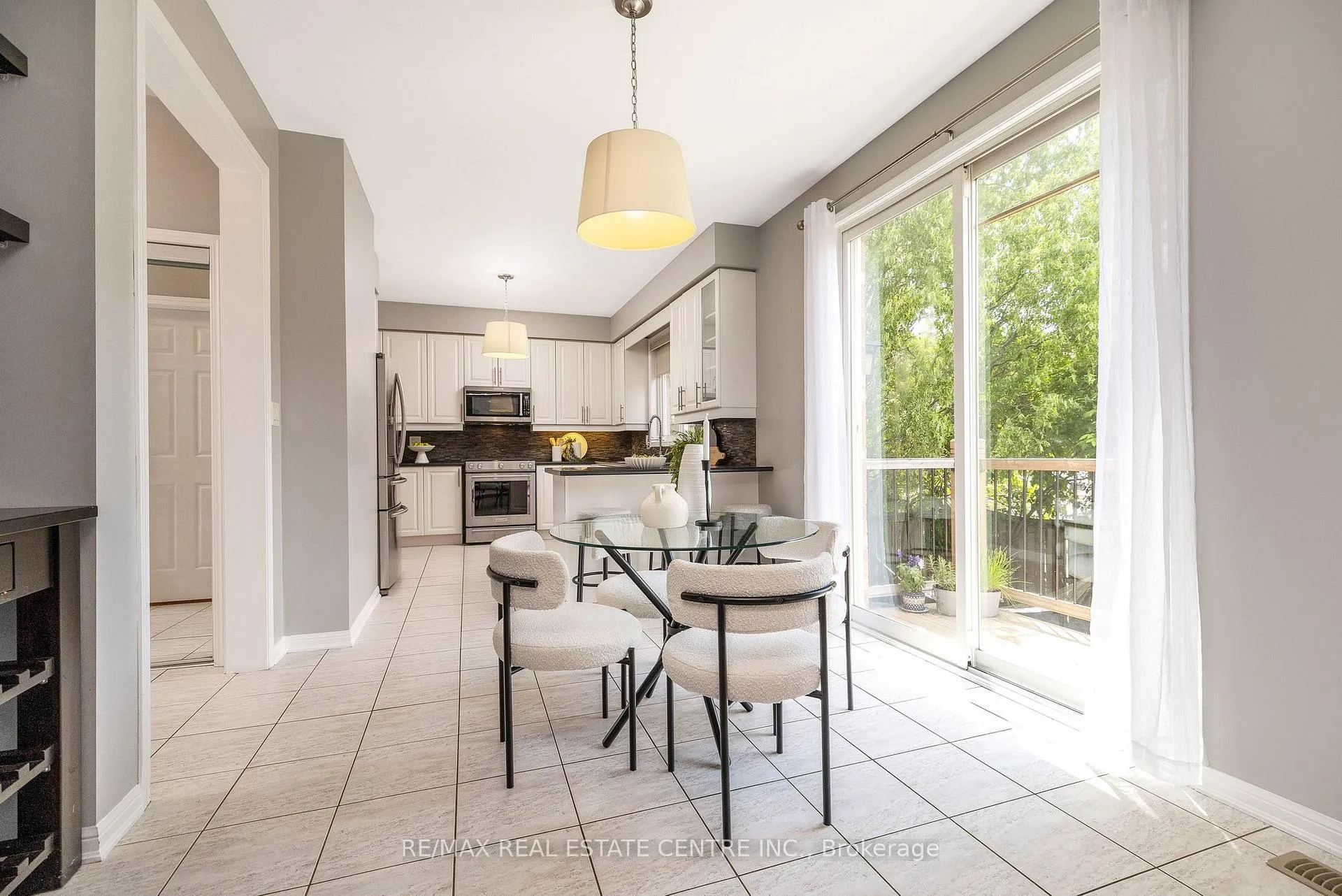 Photo 11 of 728 Reece Court, Milton, Harrison — HOMEH