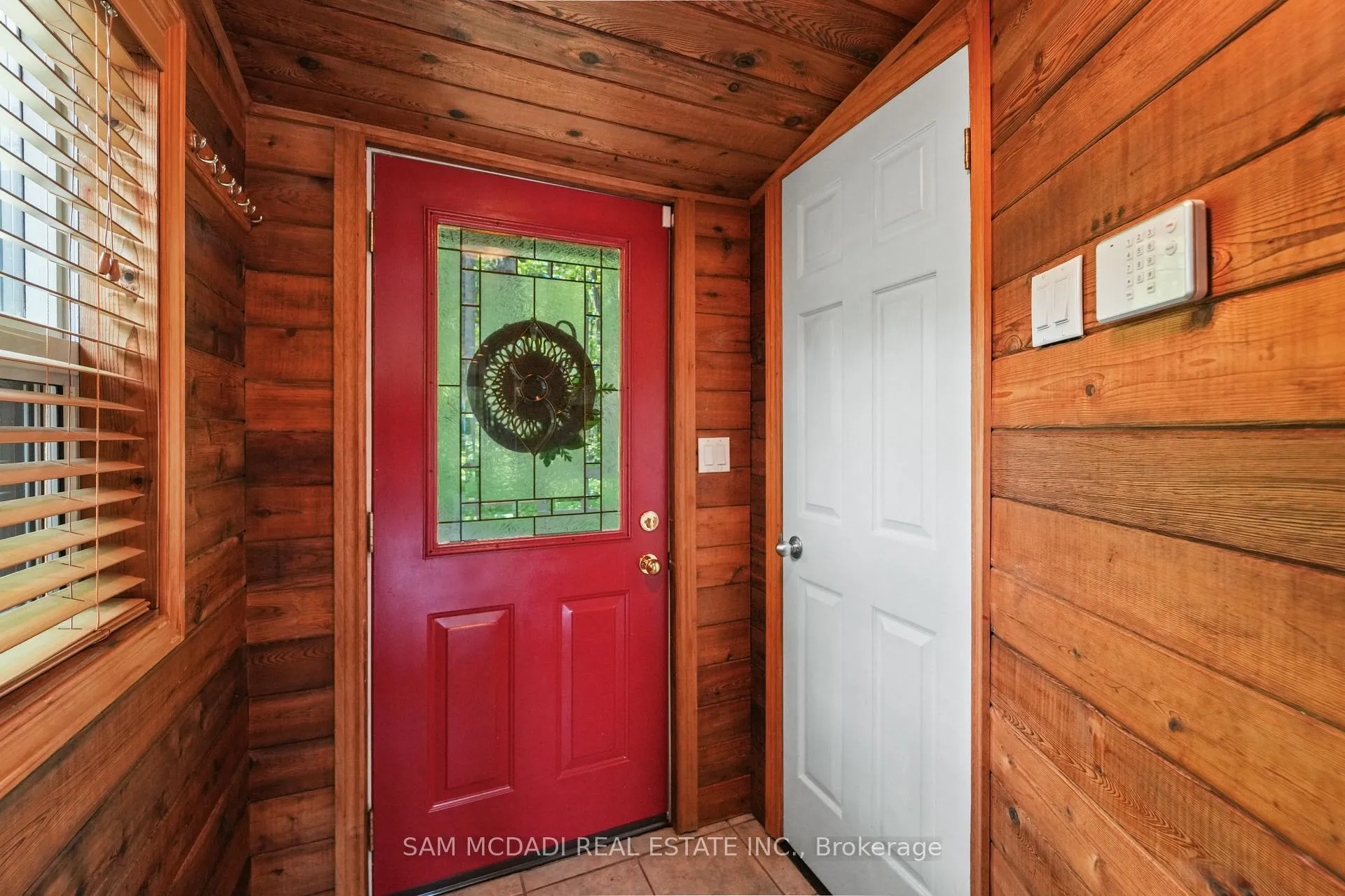 Photo 3 of 11 Pinetree Rd S1, Gravenhurst, Muskoka (S) — HOMEH
