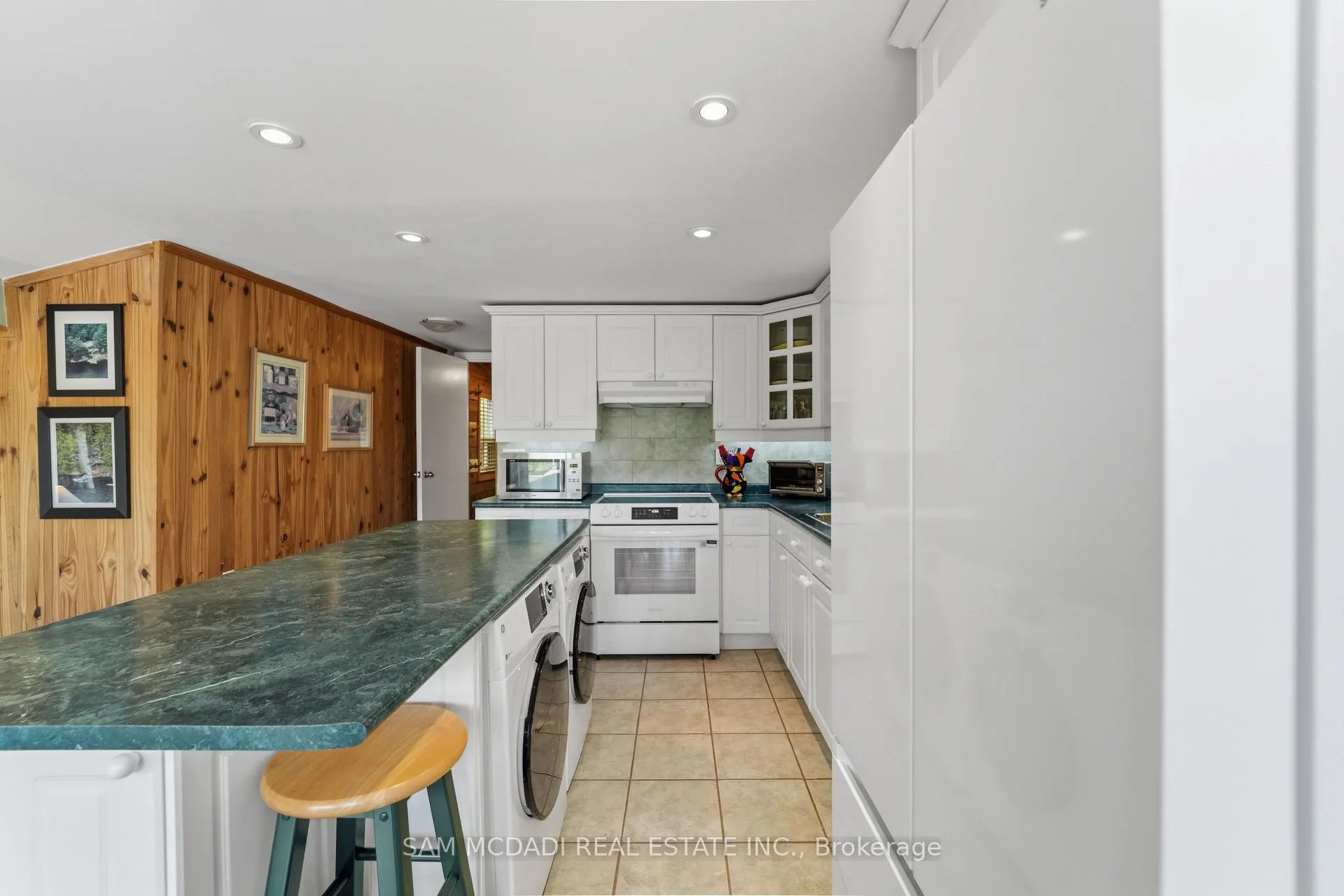 Photo 6 of 11 Pinetree Rd S1, Gravenhurst, Muskoka (S) — HOMEH