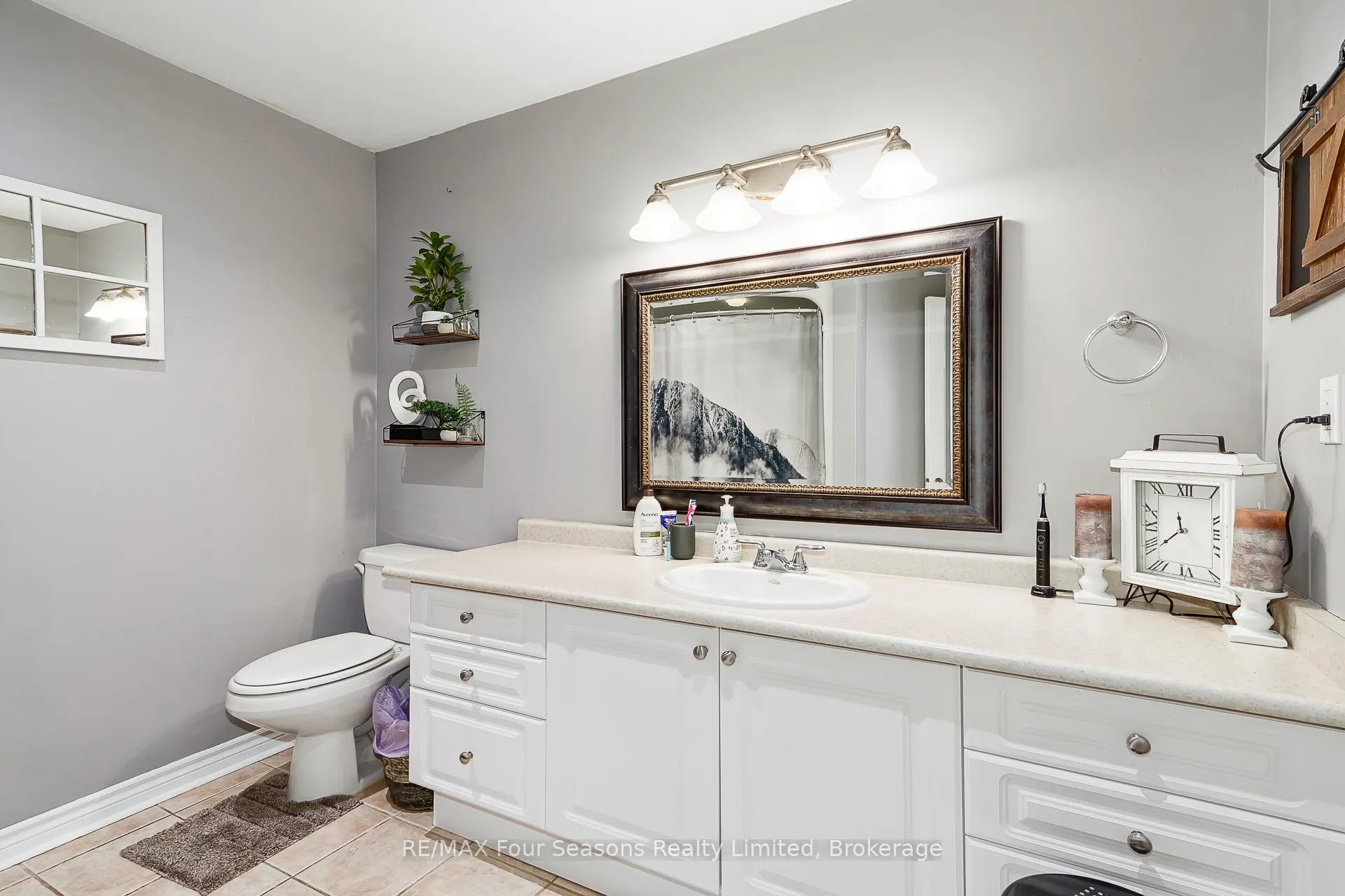 Photo 25 of 228 Centre Street, Clearview, Stayner — HOMEH