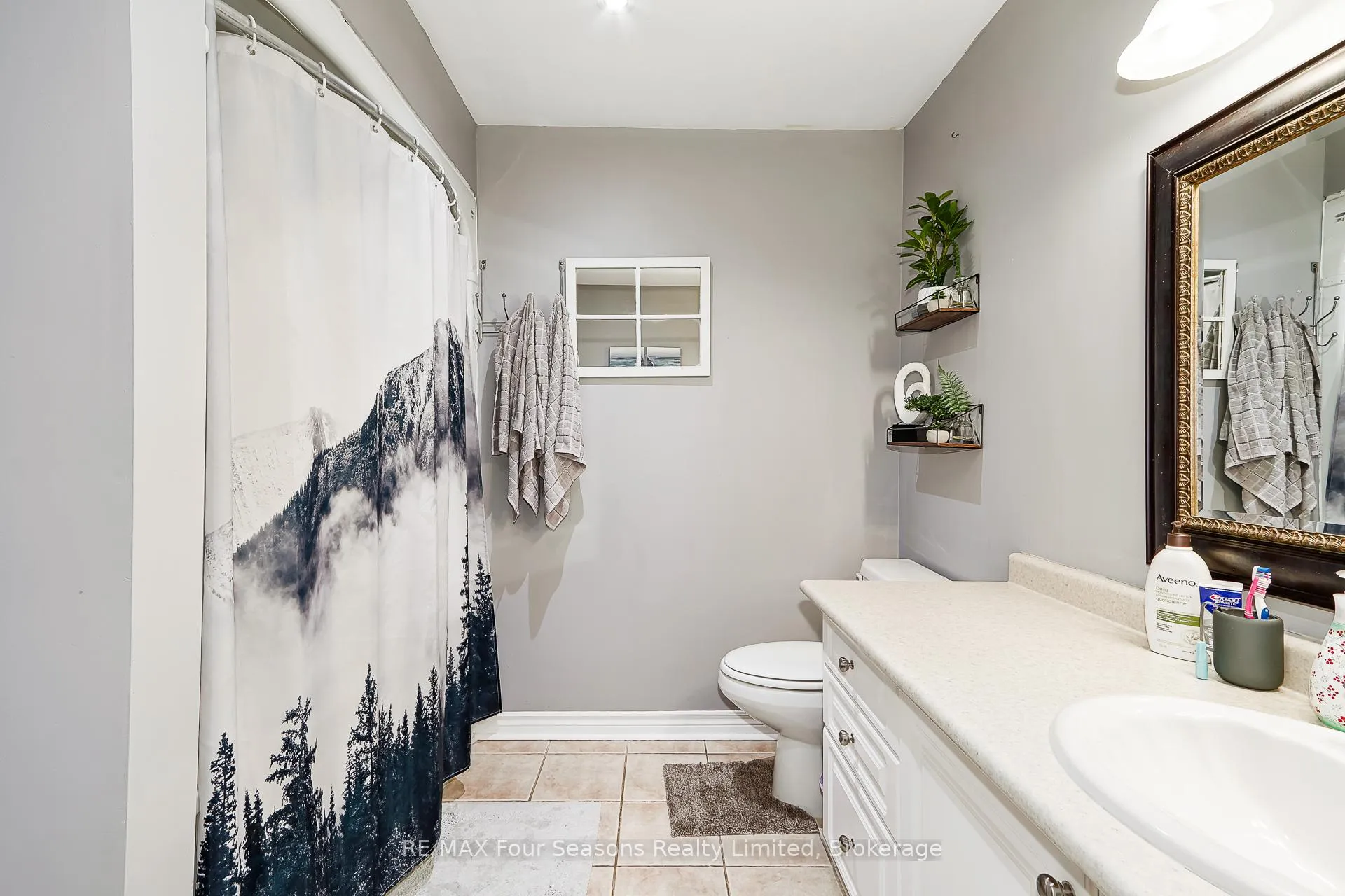 Photo 26 of 228 Centre Street, Clearview, Stayner — HOMEH