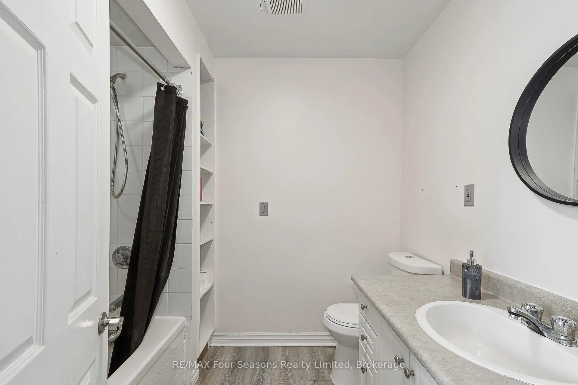 Photo 33 of 228 Centre Street, Clearview, Stayner — HOMEH