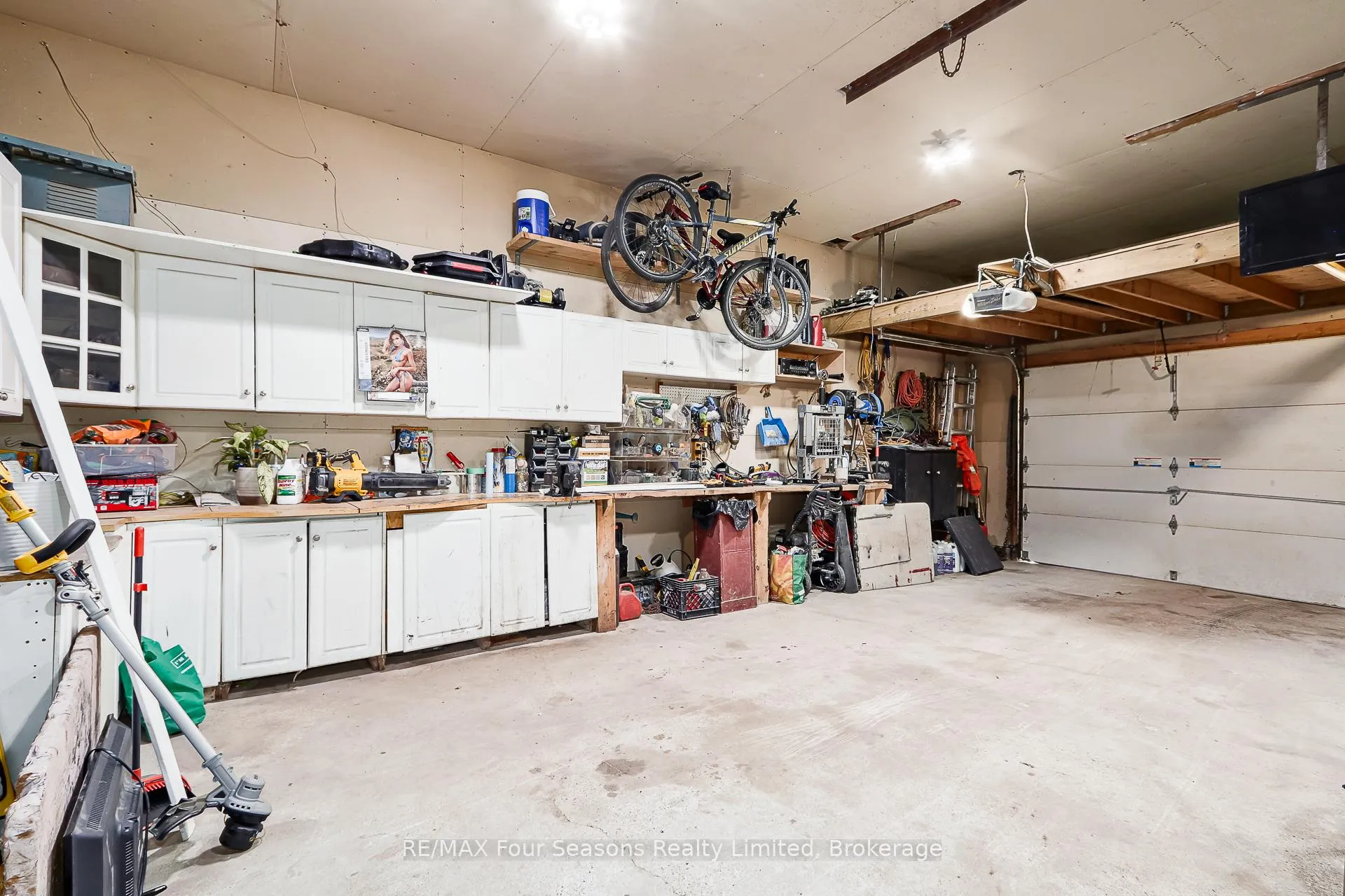 Photo 41 of 228 Centre Street, Clearview, Stayner — HOMEH