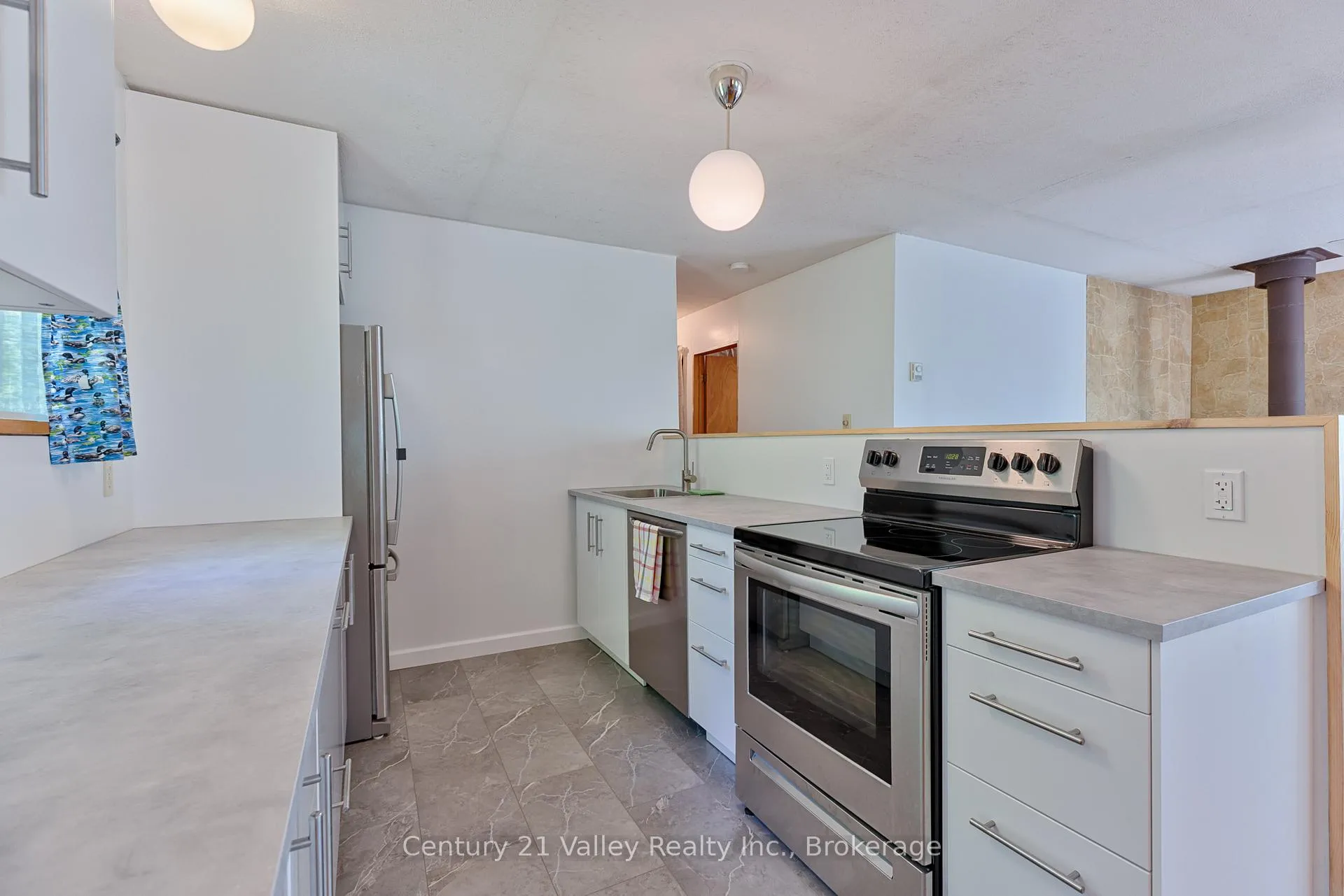 Photo 35 of 159 Oak hill Way, Greater Madawaska, Greater Madawaska — HOMEH