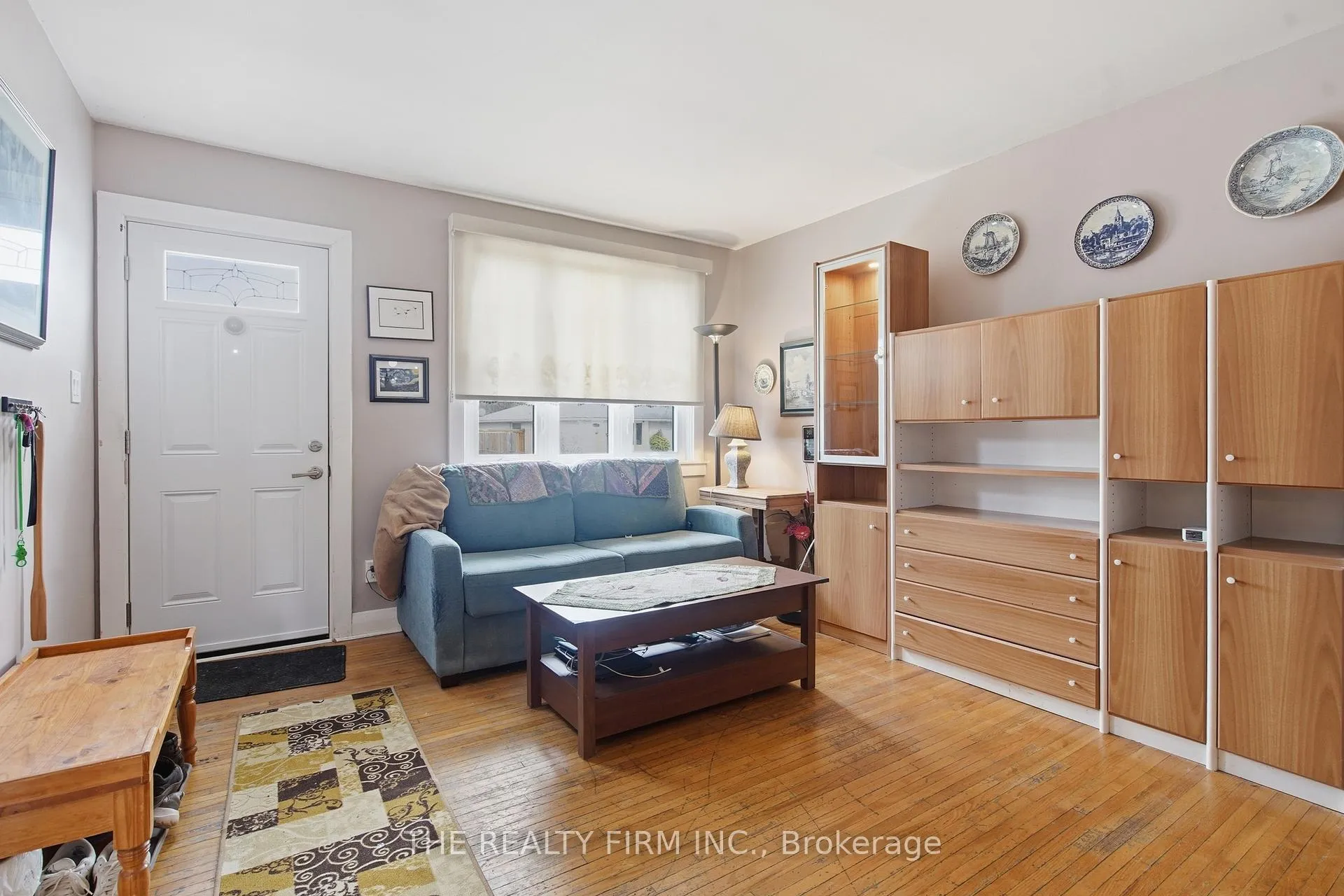 Photo 8 of 119 Connaught Avenue, London, East G — HOMEH