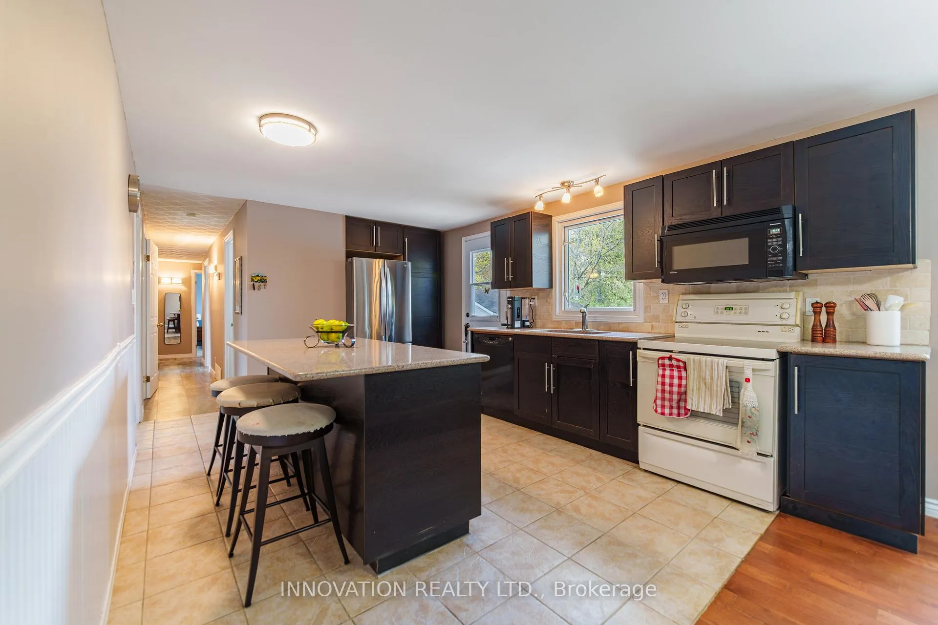 Photo 10 of 25 King Street, Ottawa, Richmond — HOMEH