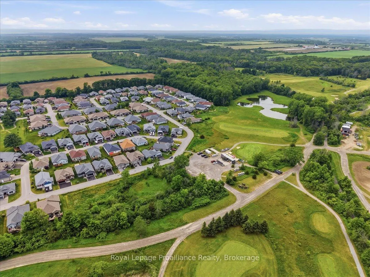 Photo 44 of 61 Conger Drive, Prince Edward County, Wellington Ward — HOMEH