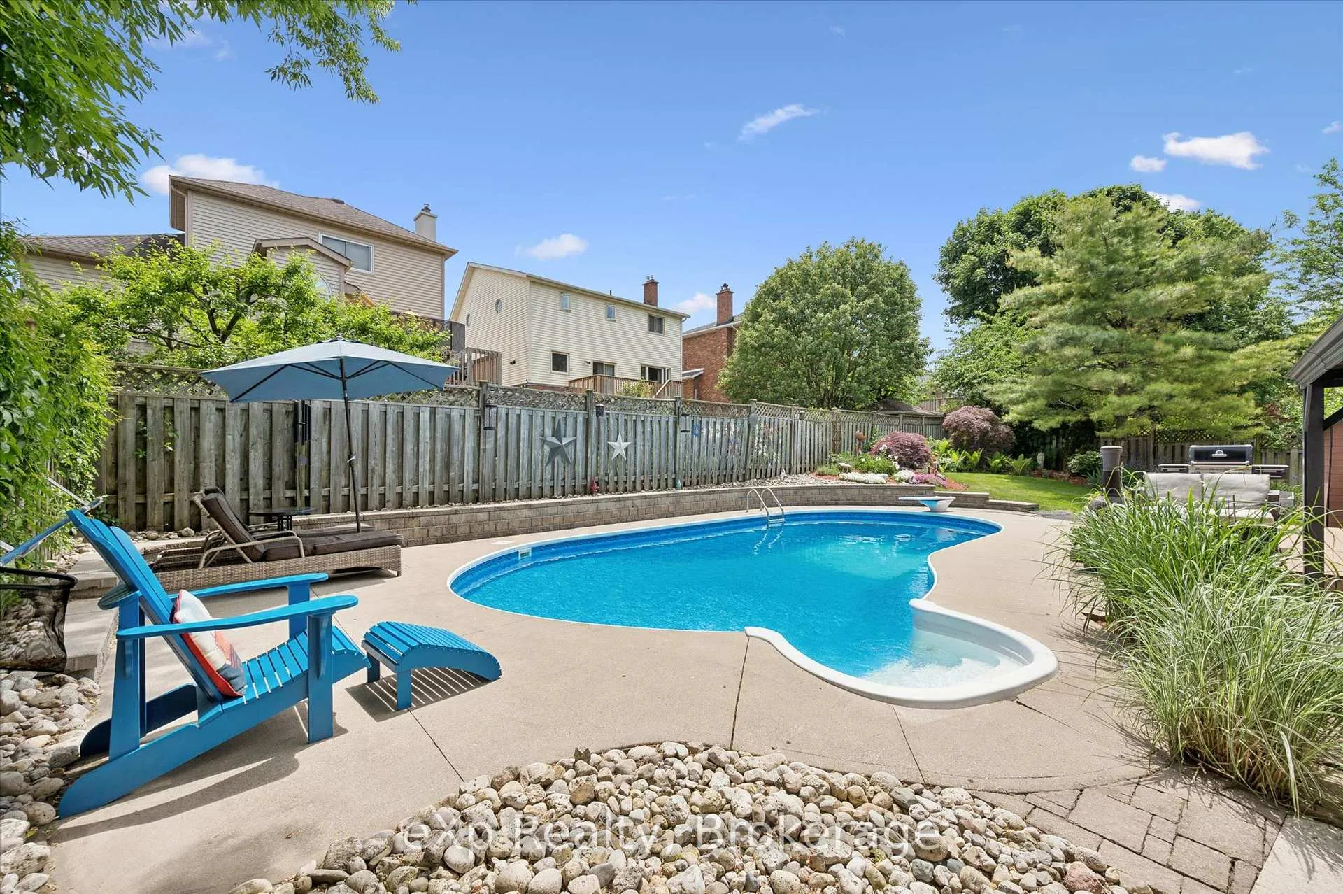 Photo 2 of 39 Celia Crescent, Guelph, Dovercliffe Park/Old University — HOMEH