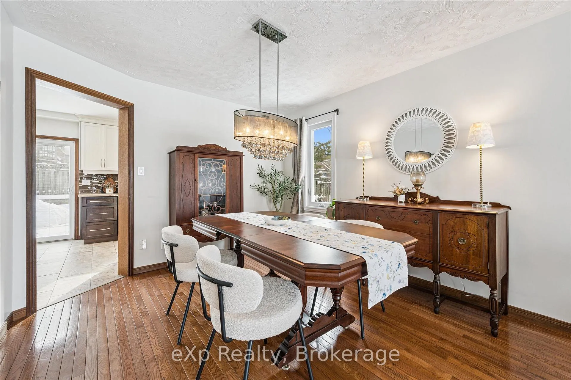 Photo 8 of 39 Celia Crescent, Guelph, Dovercliffe Park/Old University — HOMEH