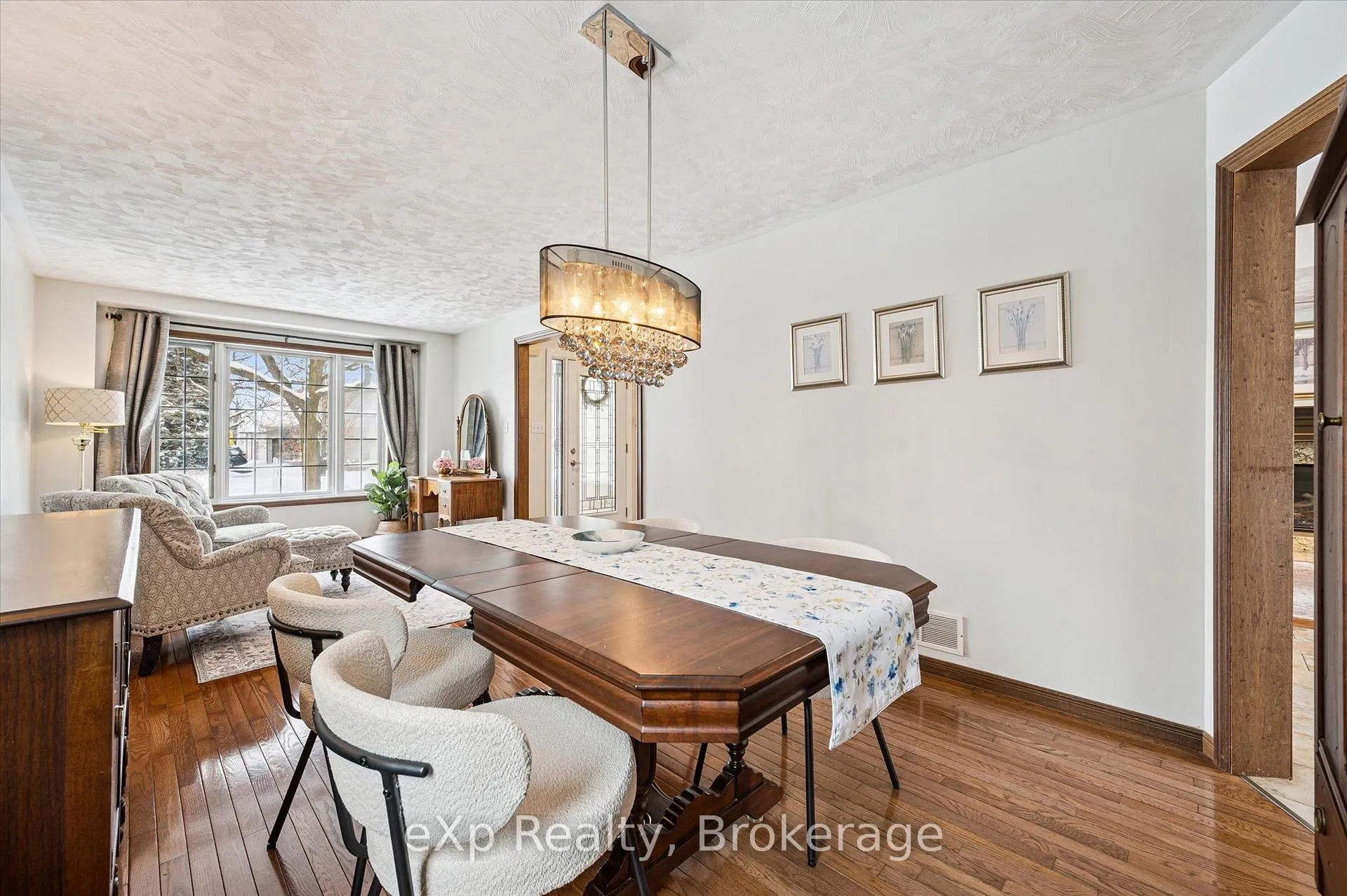 Photo 10 of 39 Celia Crescent, Guelph, Dovercliffe Park/Old University — HOMEH