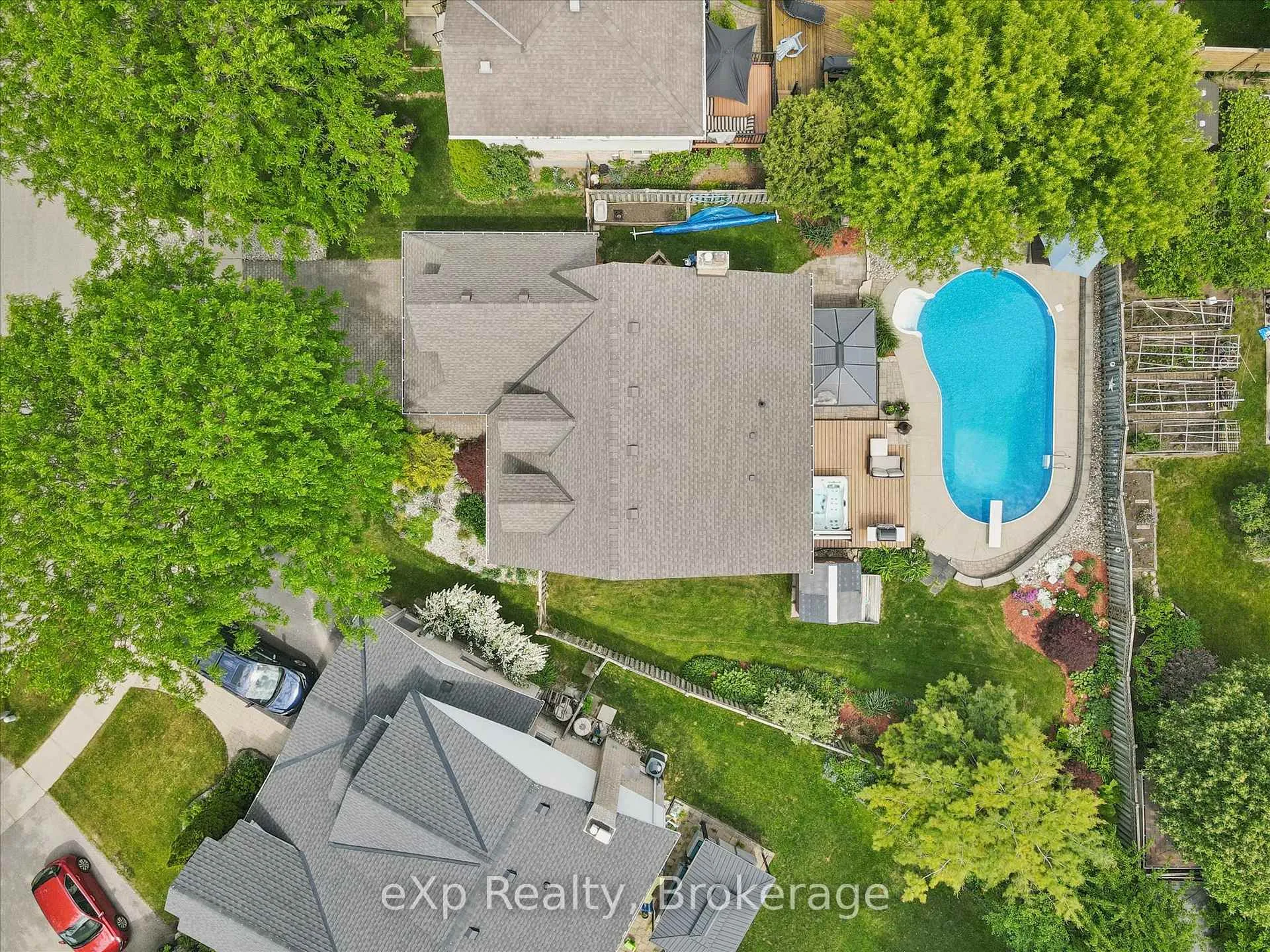 Photo 40 of 39 Celia Crescent, Guelph, Dovercliffe Park/Old University — HOMEH