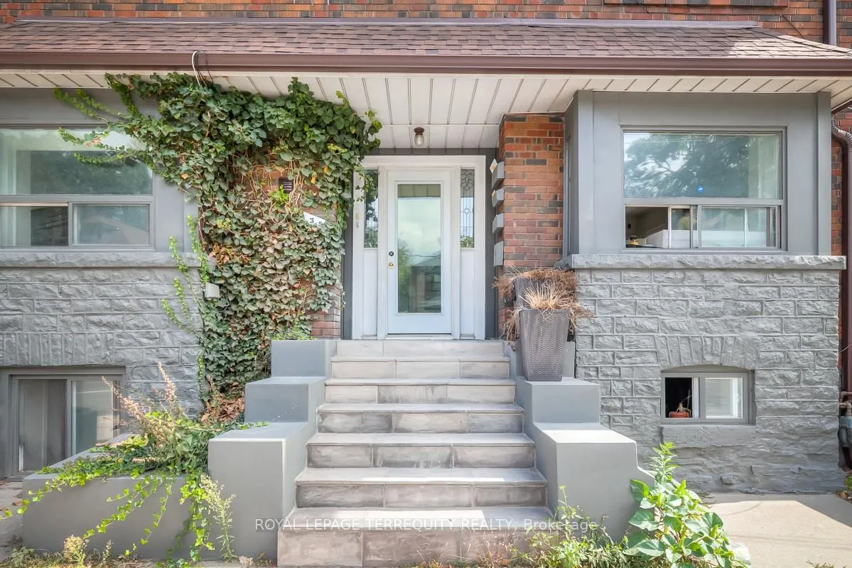 Photo 17 of Unit 2, 135 Jane Street, Toronto, Runnymede-Bloor West Village — HOMEH