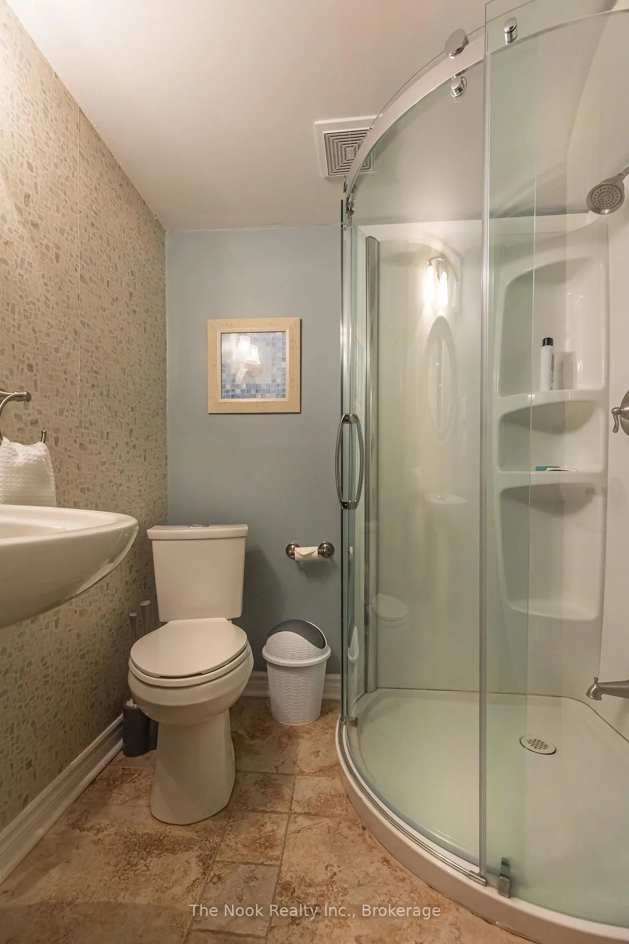 Photo 38 of 51 Donaldson Drive, Clarington, Newcastle — HOMEH