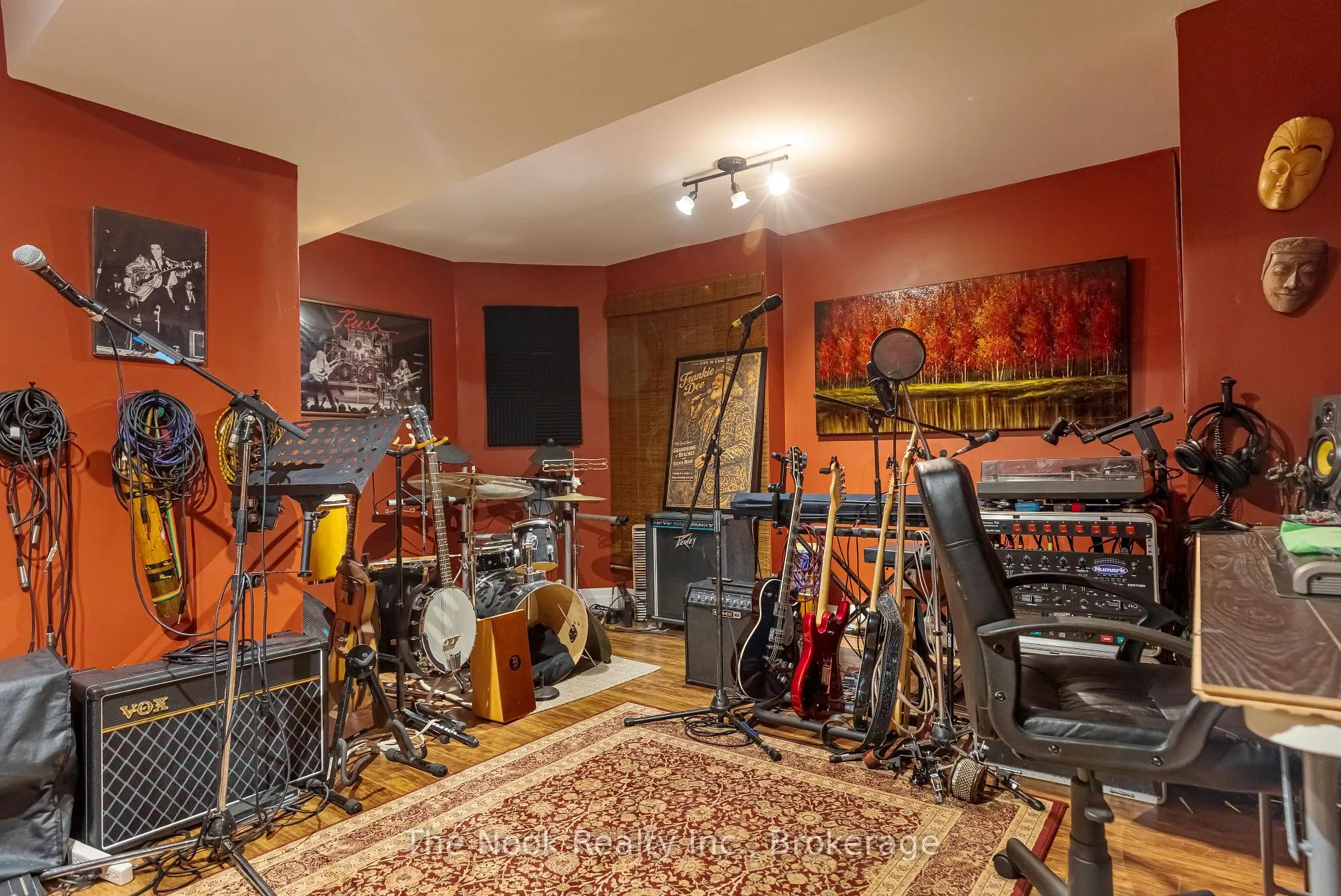 Photo 39 of 51 Donaldson Drive, Clarington, Newcastle — HOMEH