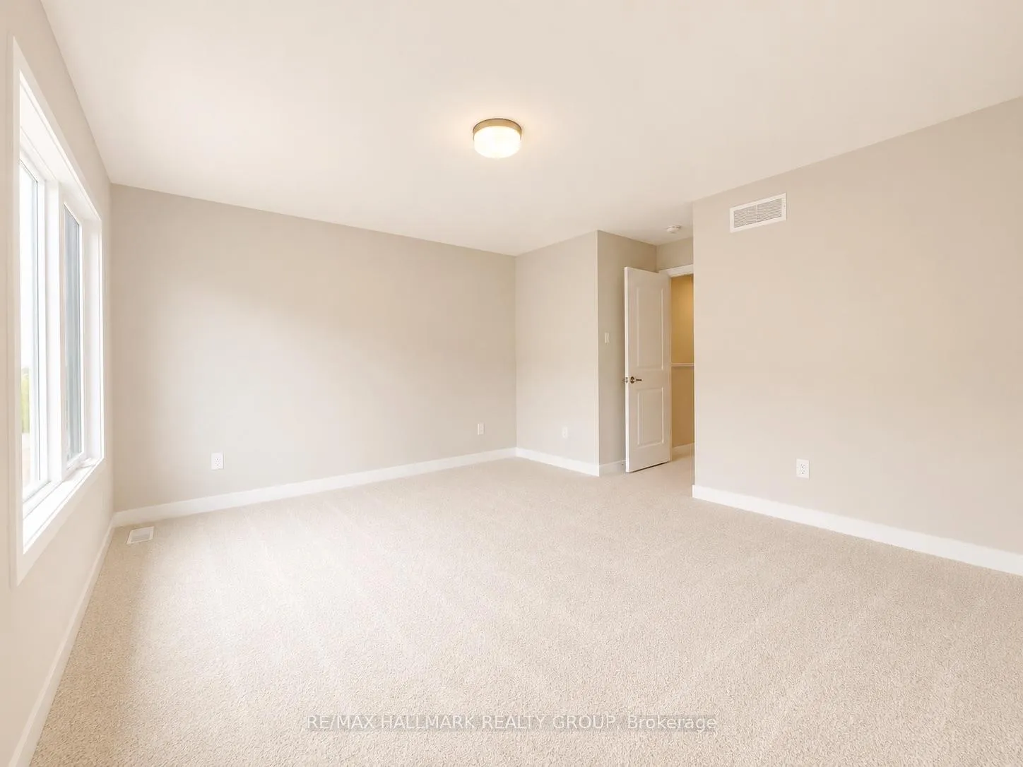 Photo 17 of 27 Pumice Place, Ottawa, Barrhaven - Half Moon Bay — HOMEH