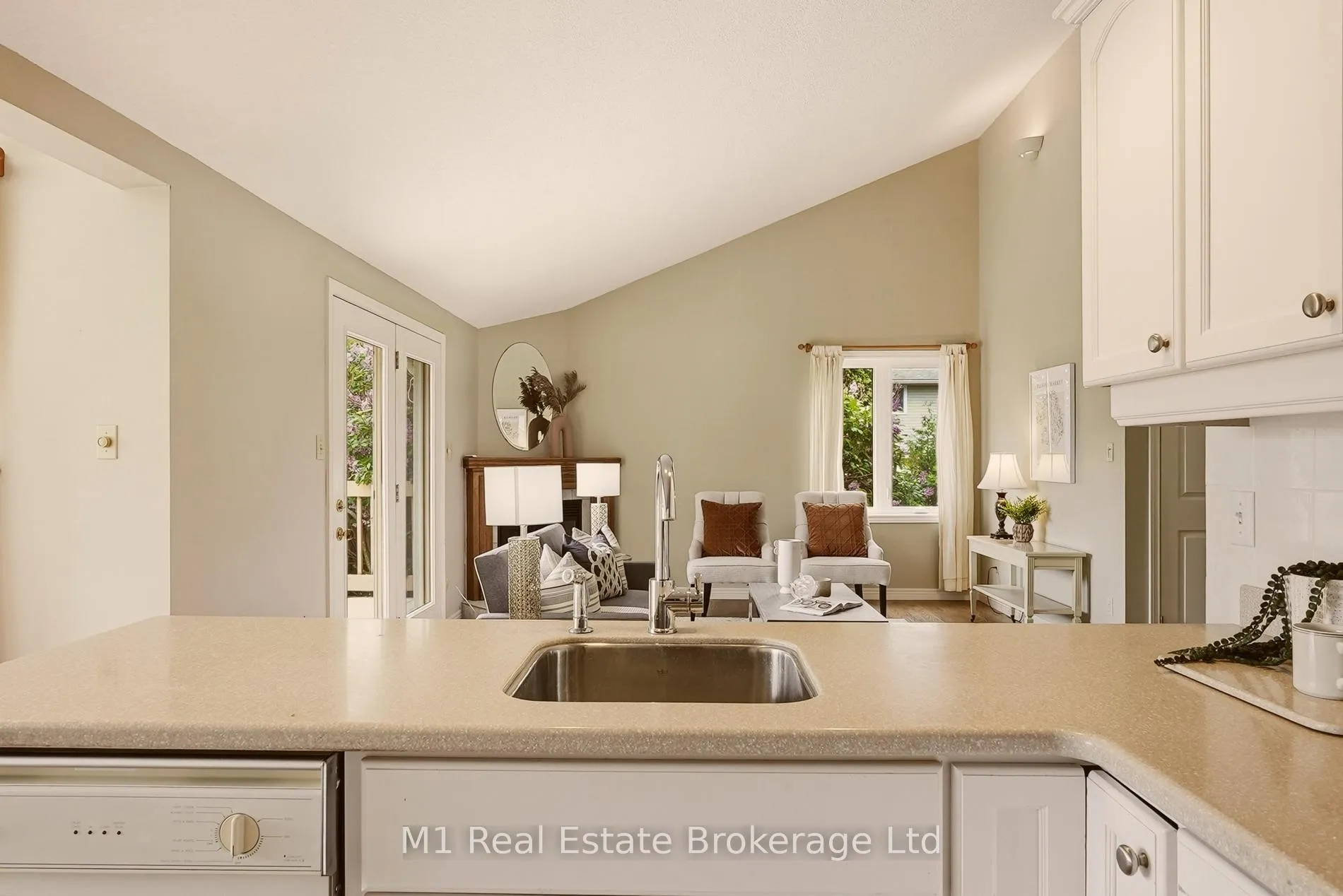 Photo 14 of 56 Wellington Drive, Centre Wellington, Elora/Salem — HOMEH