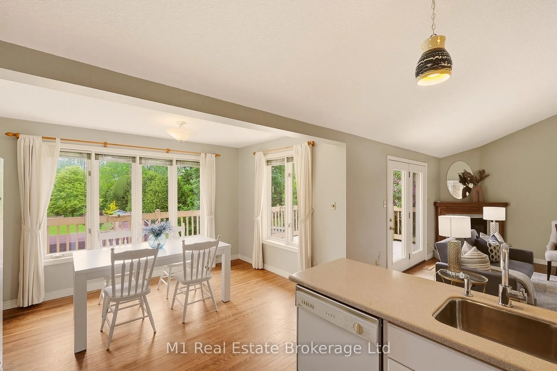Photo 15 of 56 Wellington Drive, Centre Wellington, Elora/Salem — HOMEH