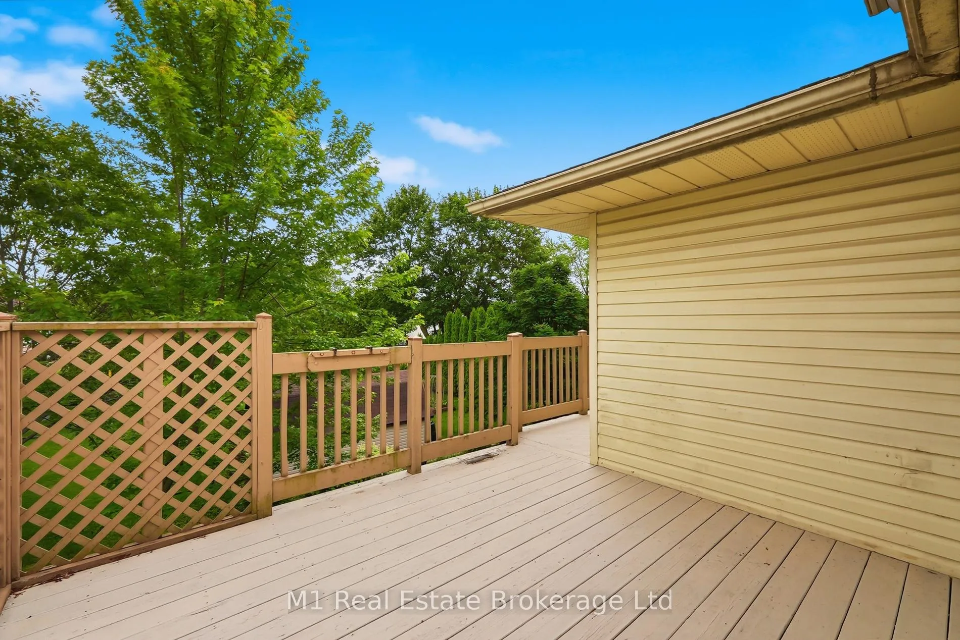 Photo 31 of 56 Wellington Drive, Centre Wellington, Elora/Salem — HOMEH