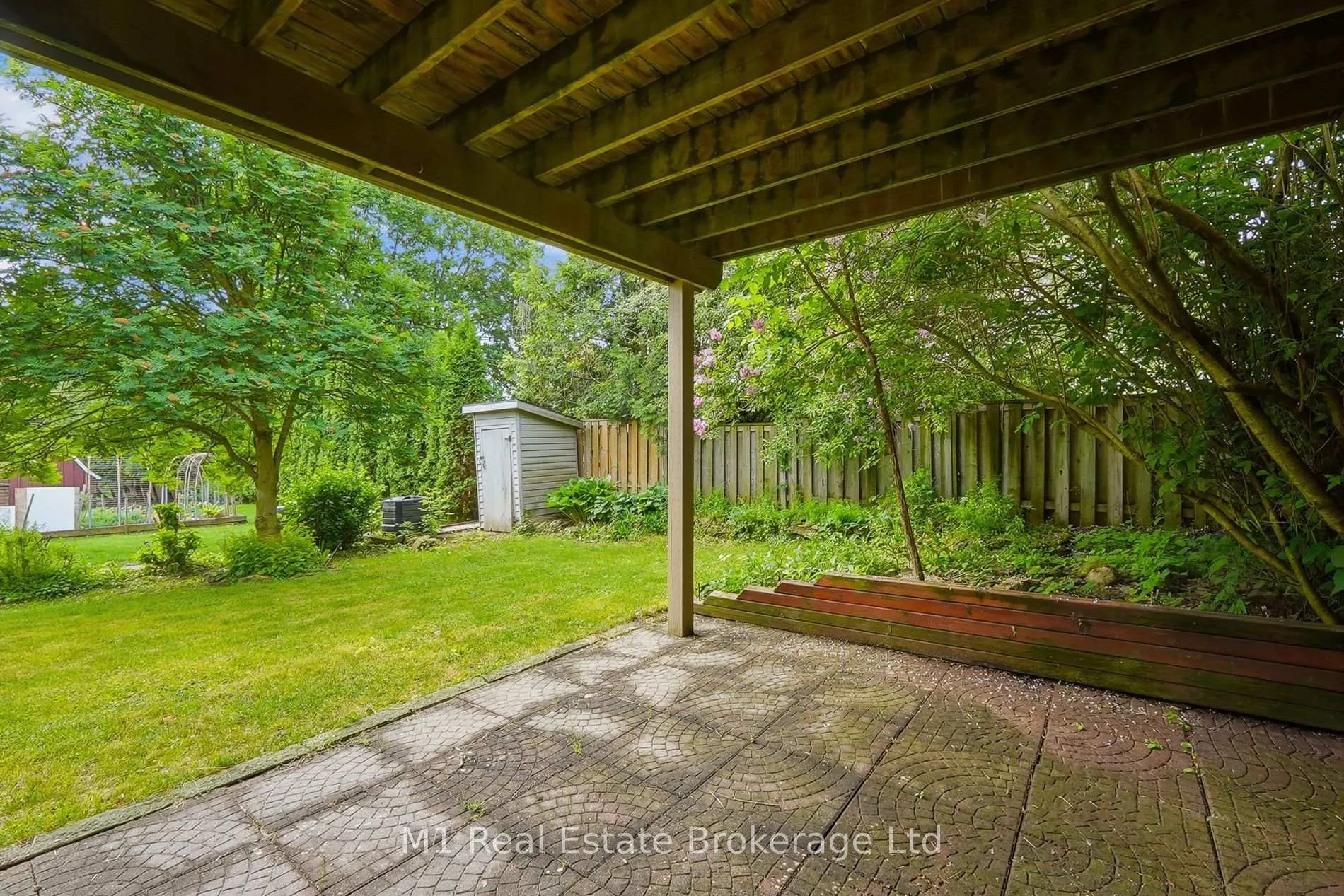 Photo 34 of 56 Wellington Drive, Centre Wellington, Elora/Salem — HOMEH