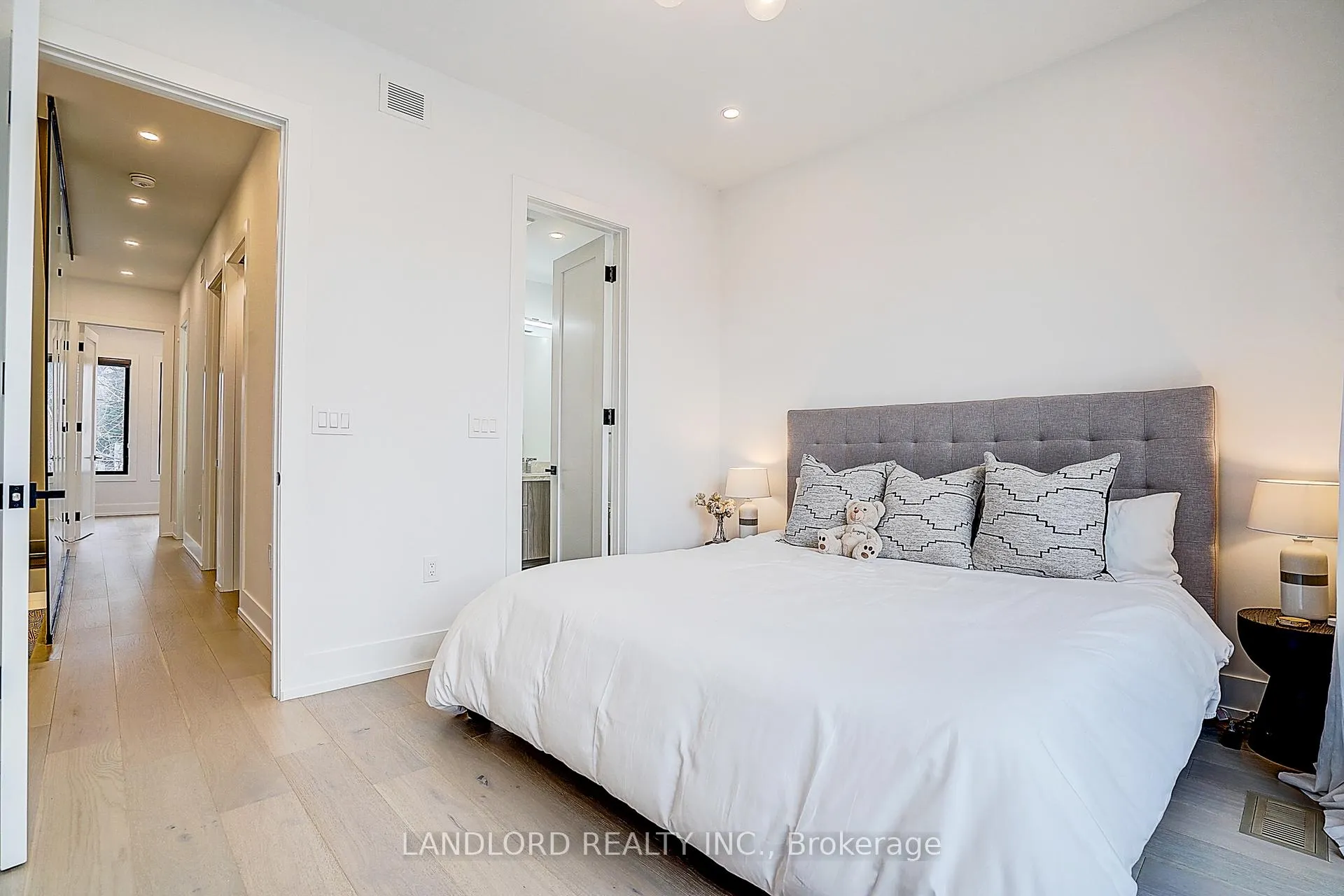 Photo 25 of 21 Shudell Avenue, Toronto, Blake-Jones — HOMEH