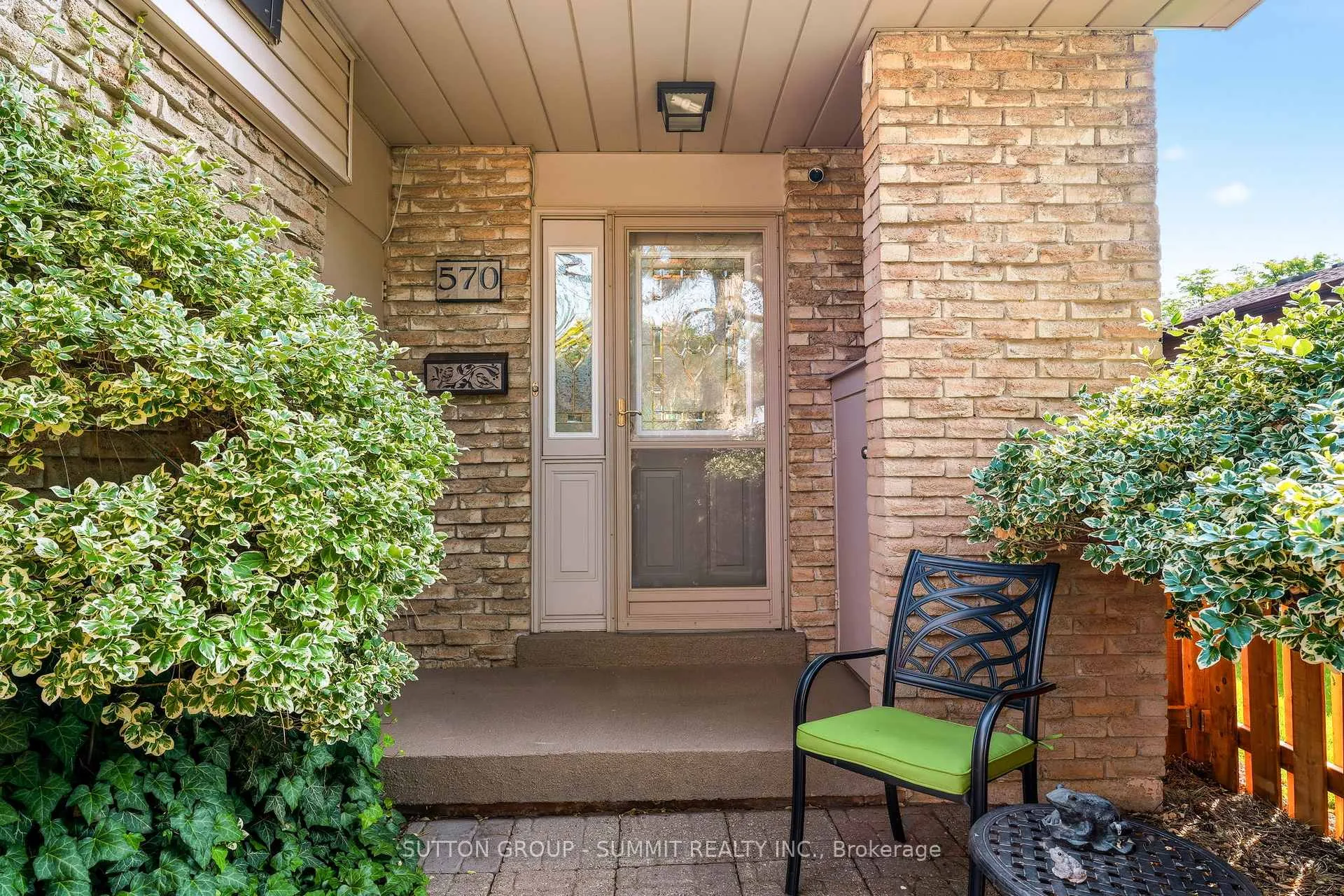Photo 2 of 570 Forestwood Crescent, Burlington, Appleby — HOMEH