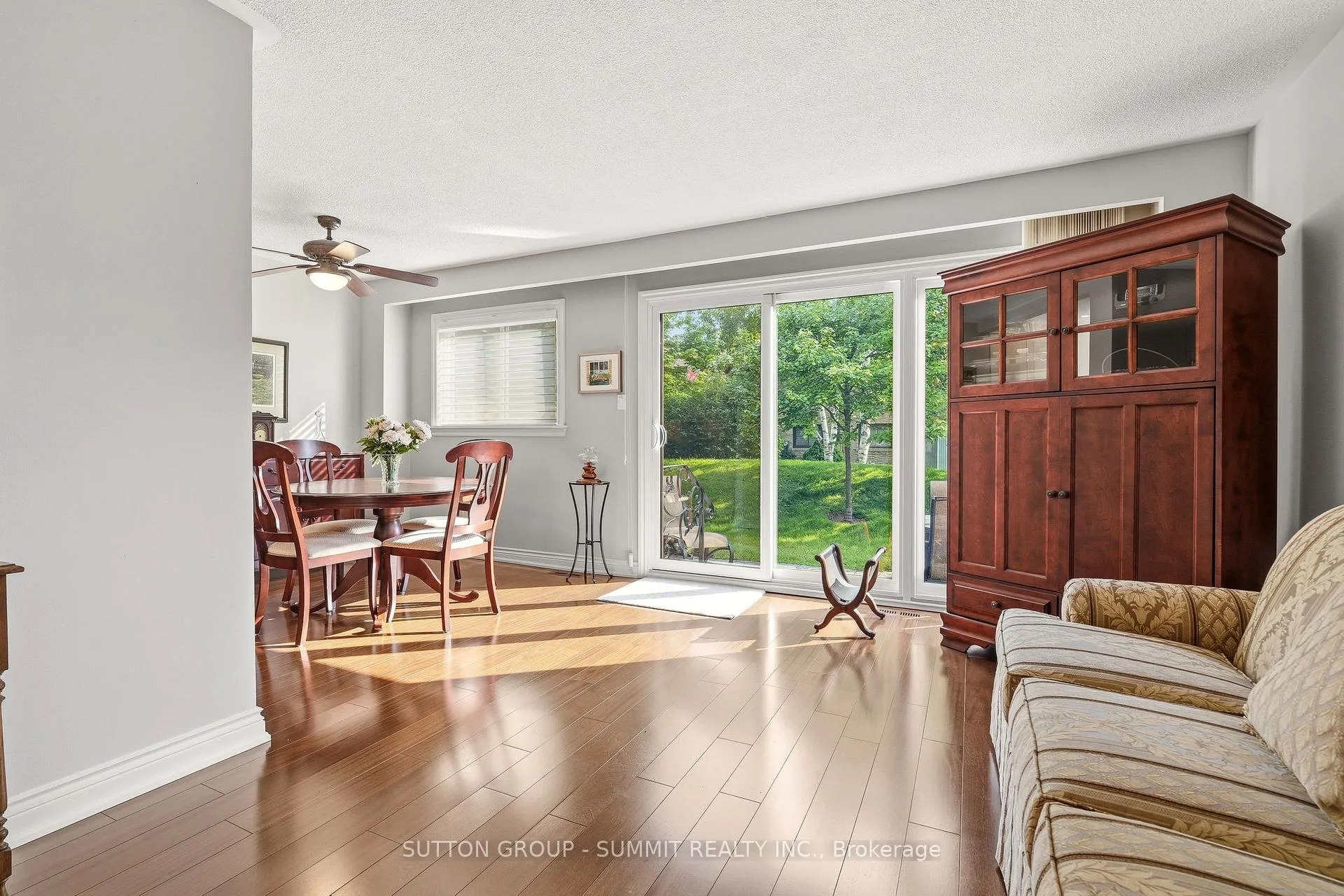 Photo 3 of 570 Forestwood Crescent, Burlington, Appleby — HOMEH