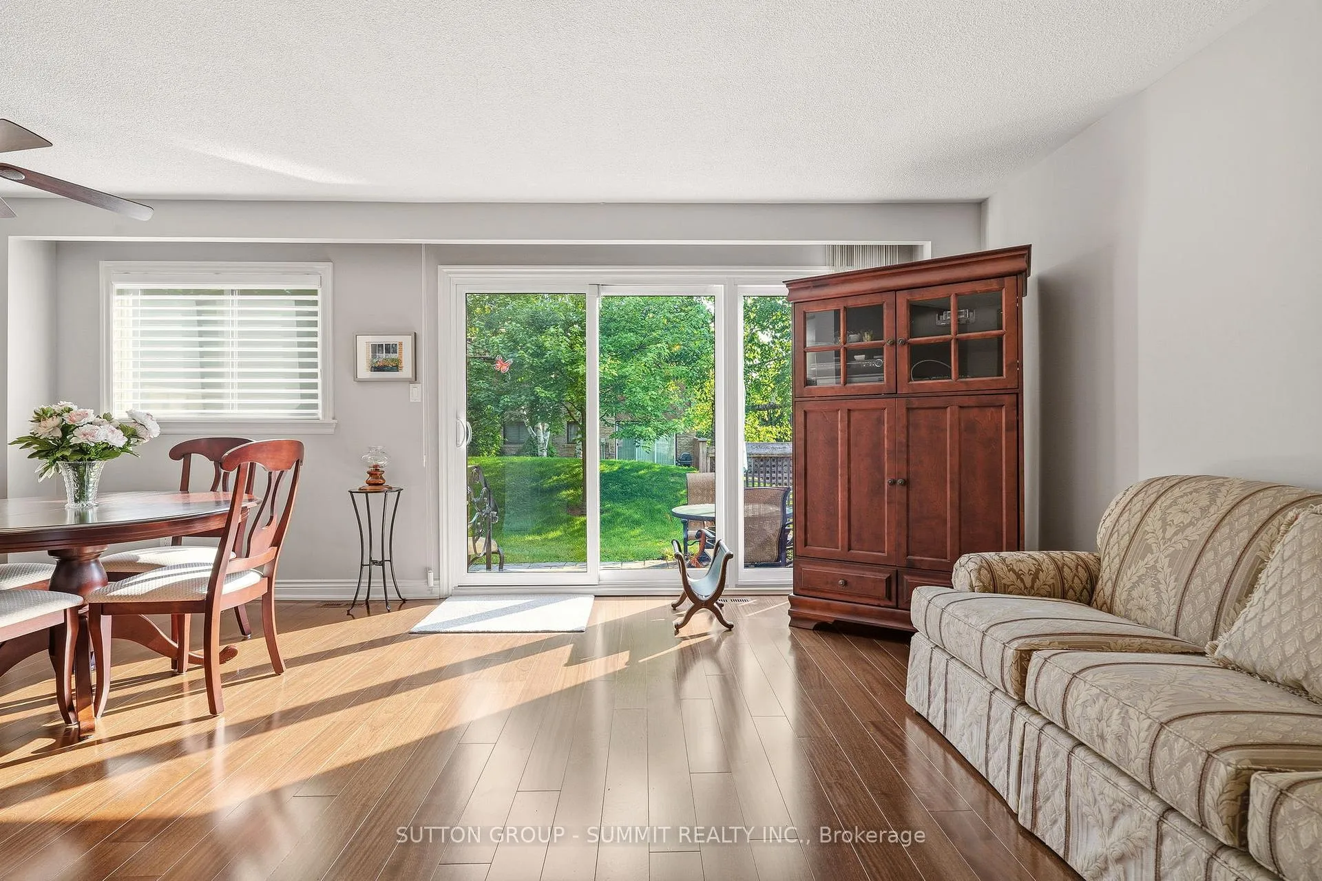 Photo 4 of 570 Forestwood Crescent, Burlington, Appleby — HOMEH